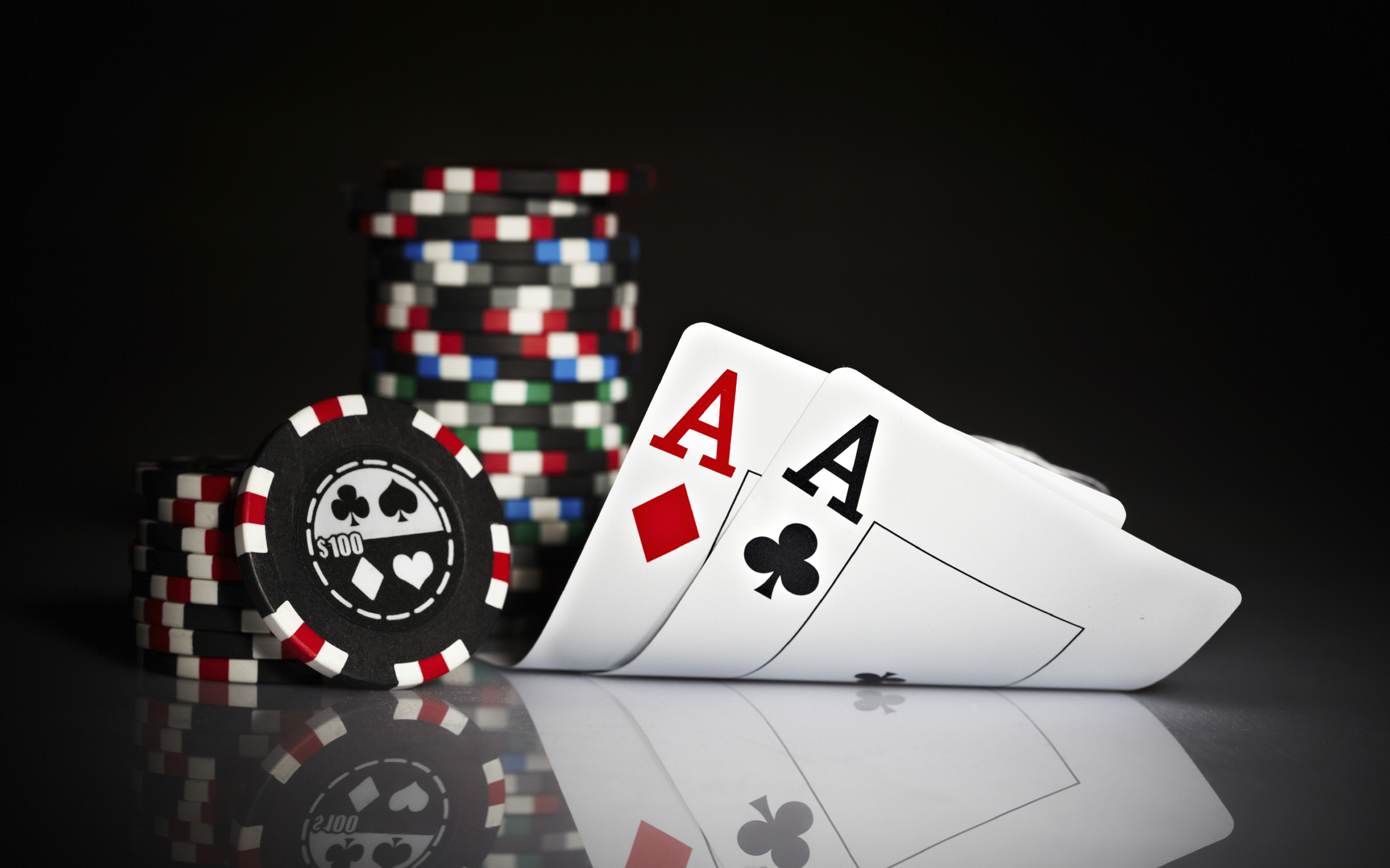 Poker and cards [2880 × 1800]