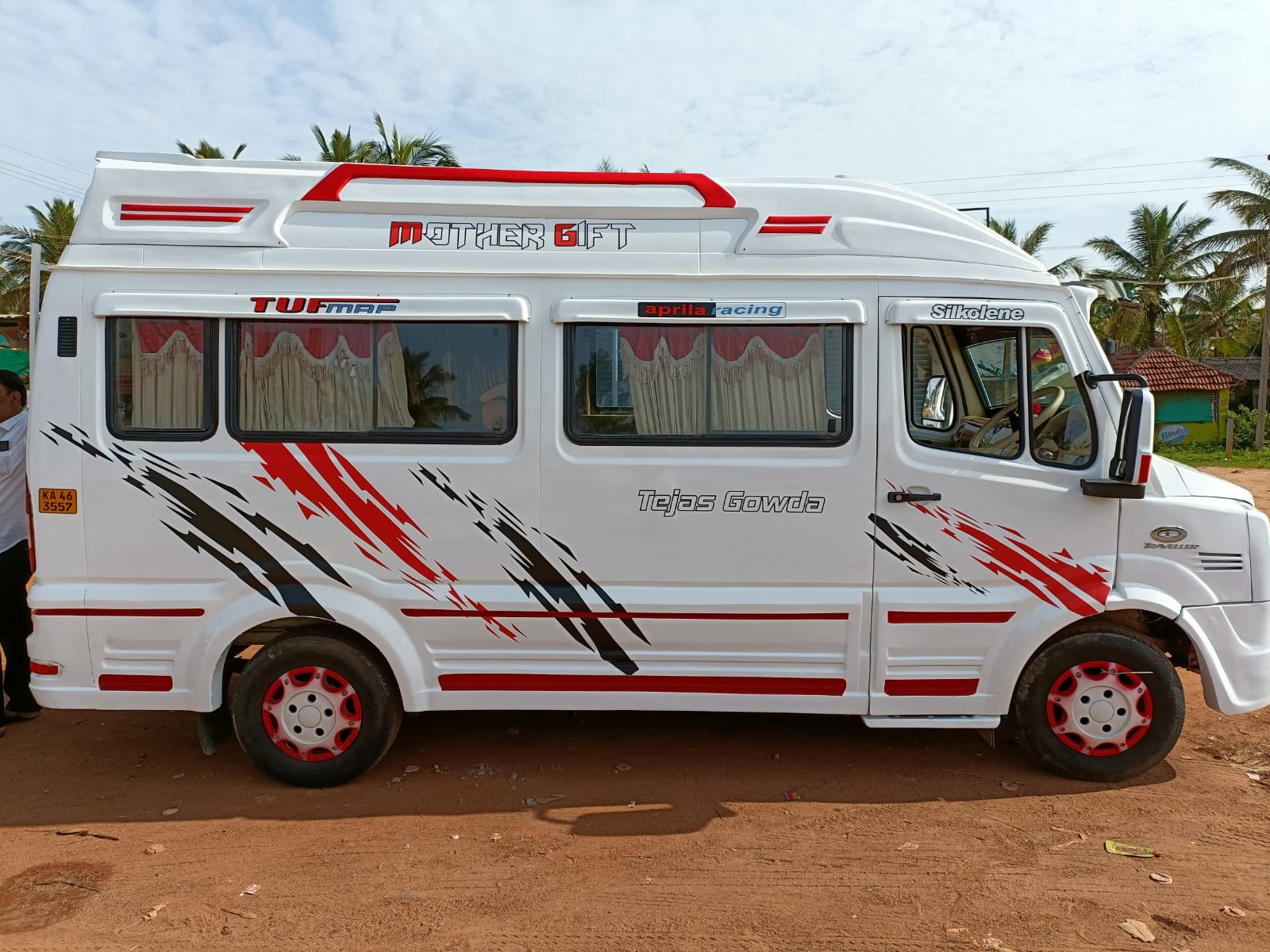 Exterior painting, Car, Tempo Traveller