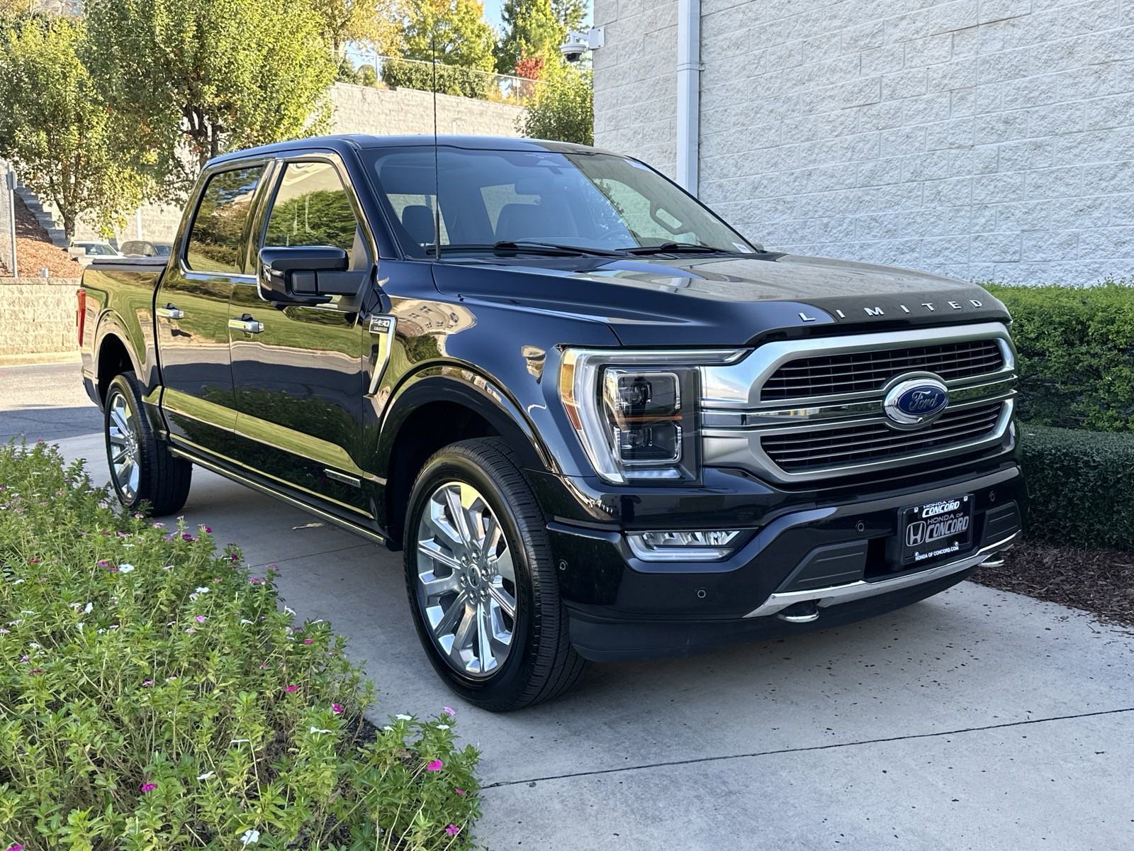 Pre Owned 2023 Ford F 150 Limited 4WD