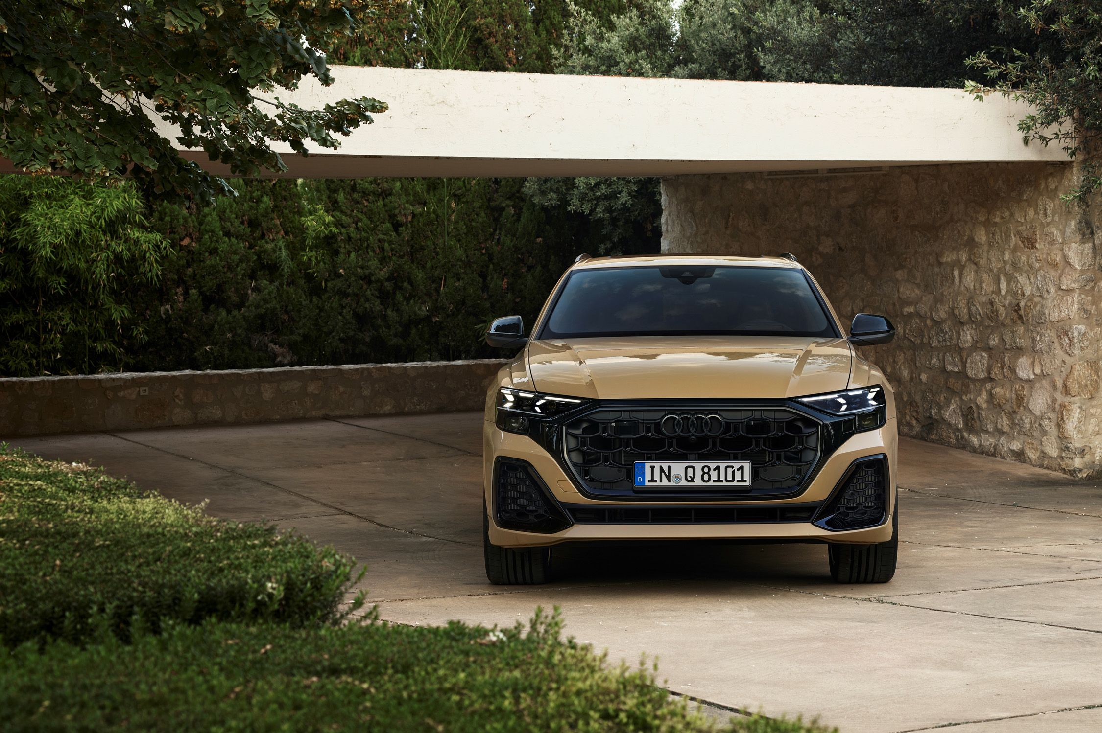 View Photo of the 2024 Audi Q8
