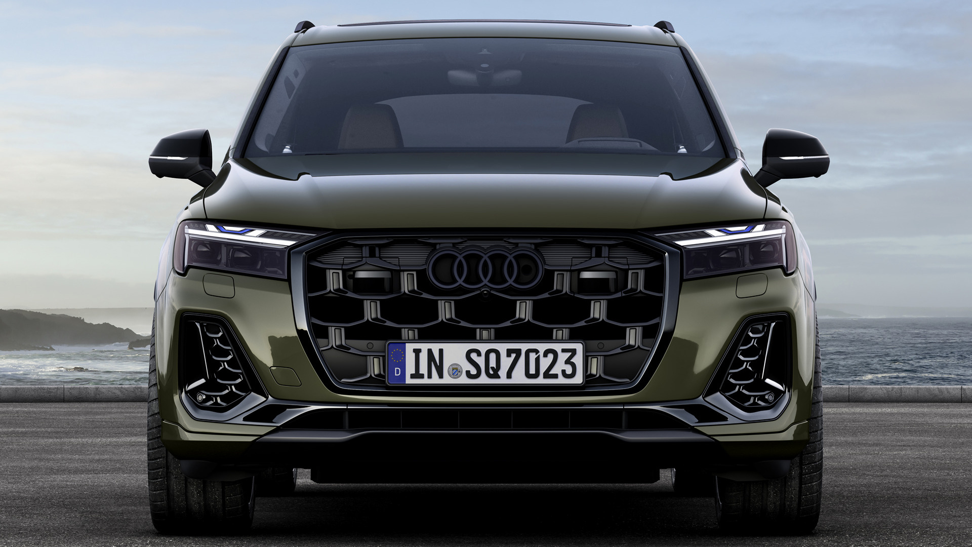 2024 Audi SQ7 and HD