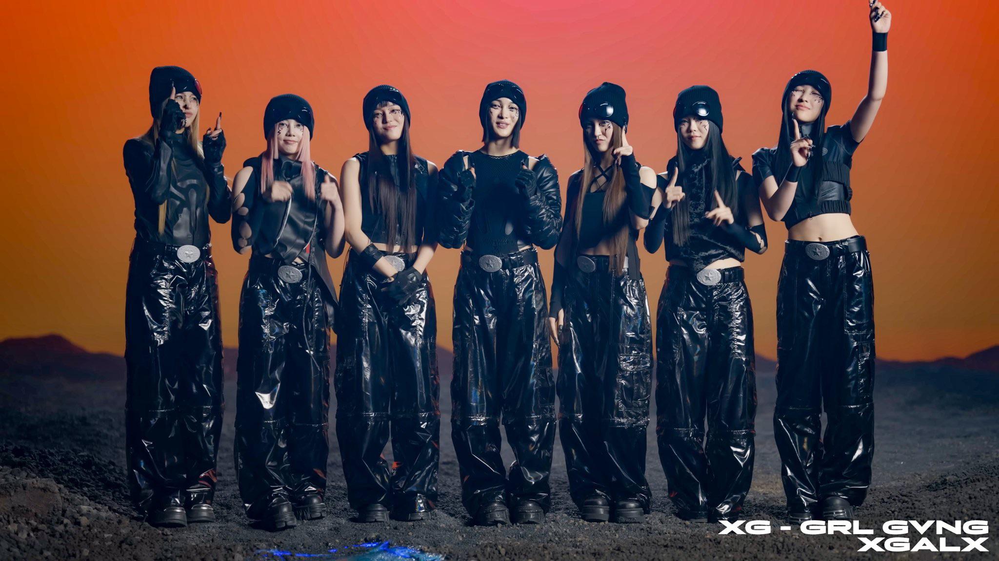 XG black costume Wallpaper