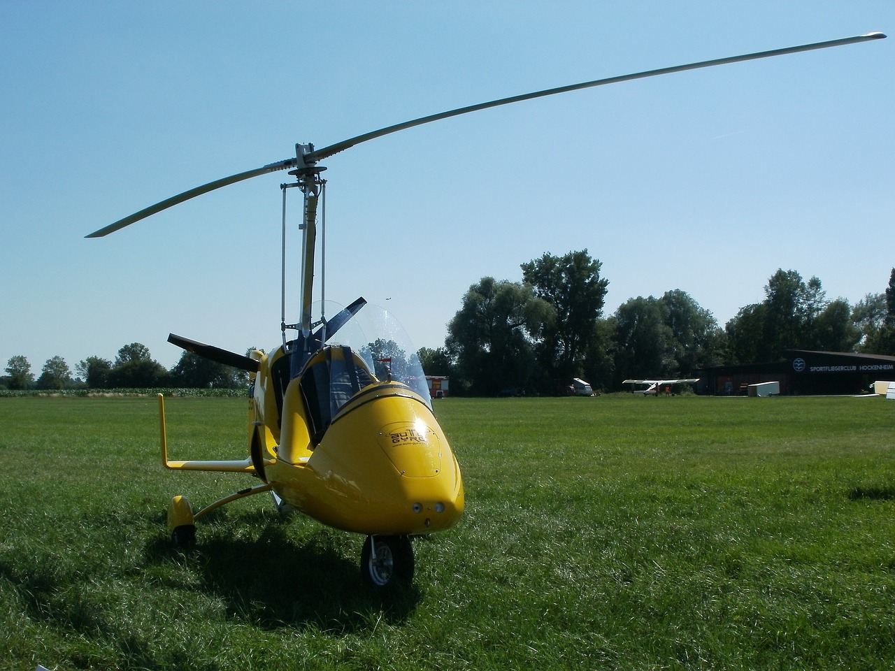 Free Gyrocopter & Gyroplane Image