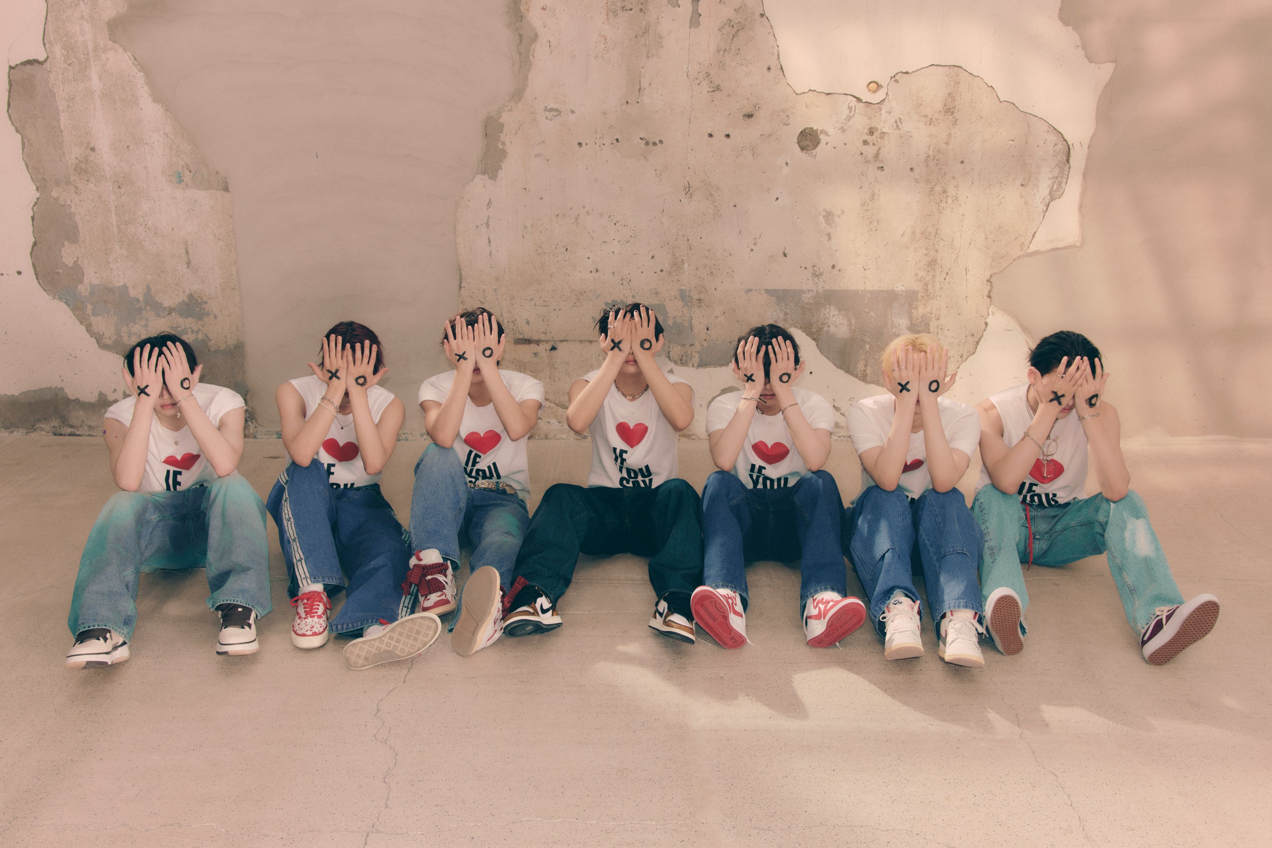 <ROMANCE: UNTOLD>Concept Photo (Inceptio Ver.) (Group and Unit Photo)