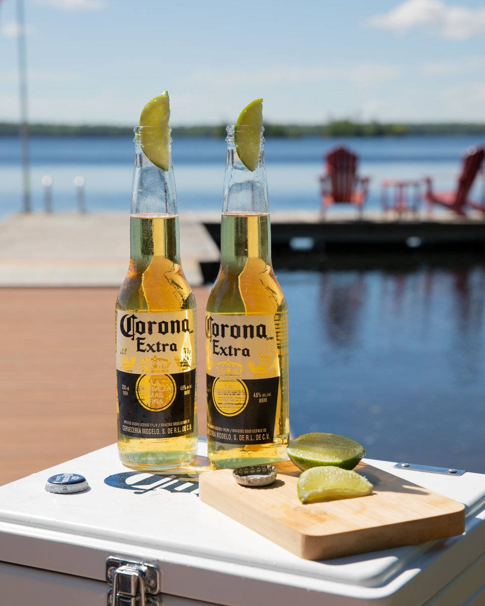 Corona Wallpaper