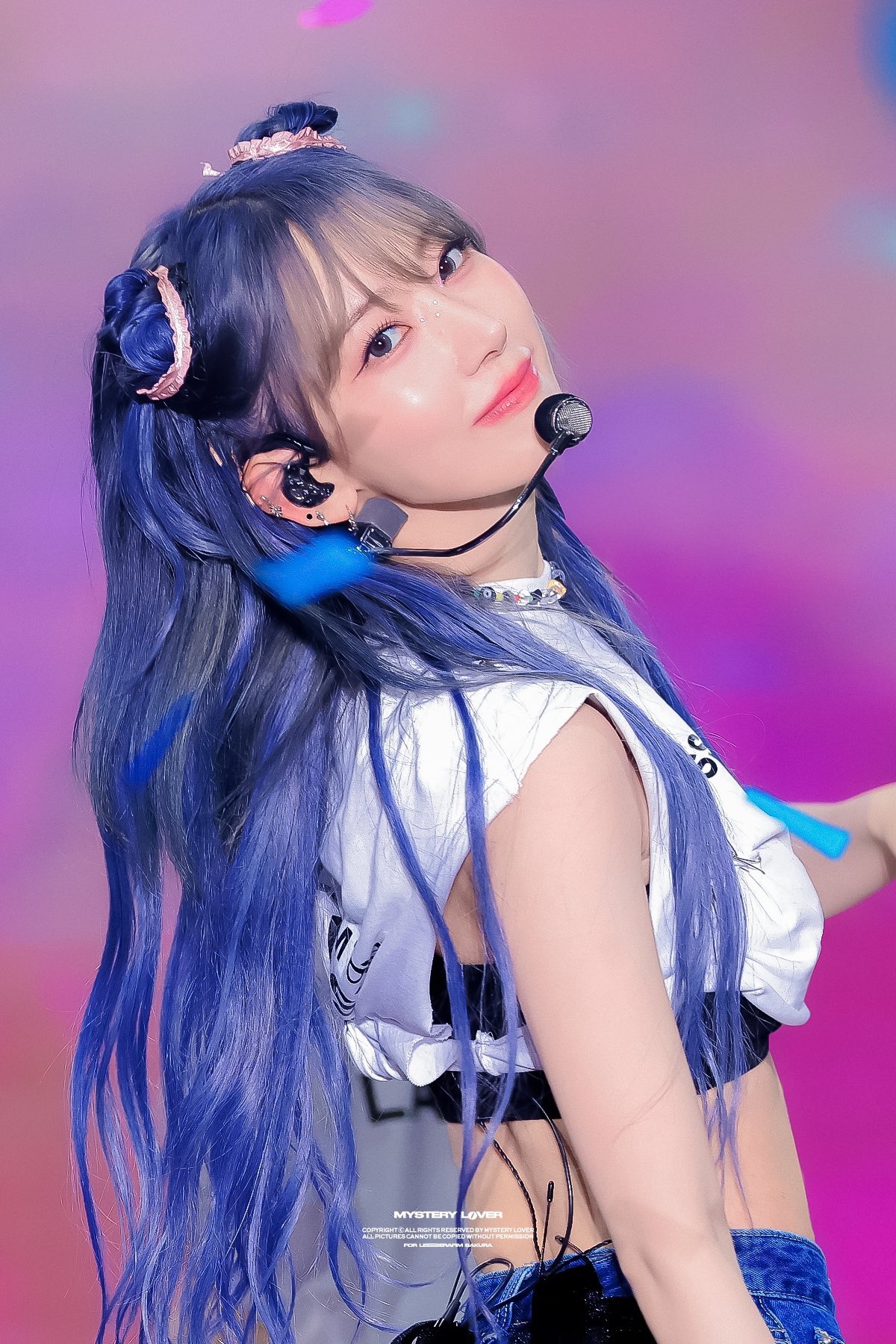 le sserafim pics MIYAWAKI