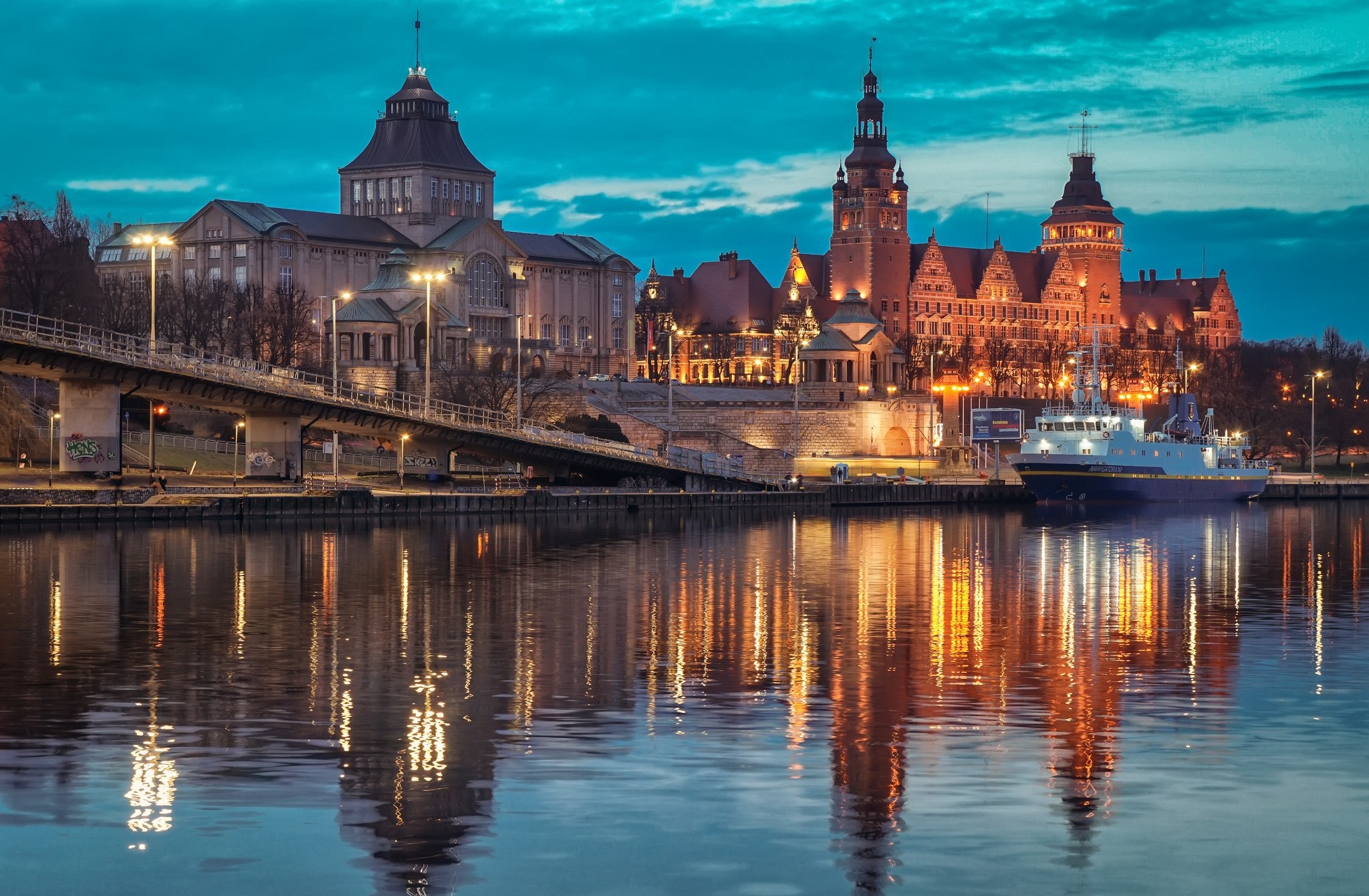 Architecture HD Wallpaper