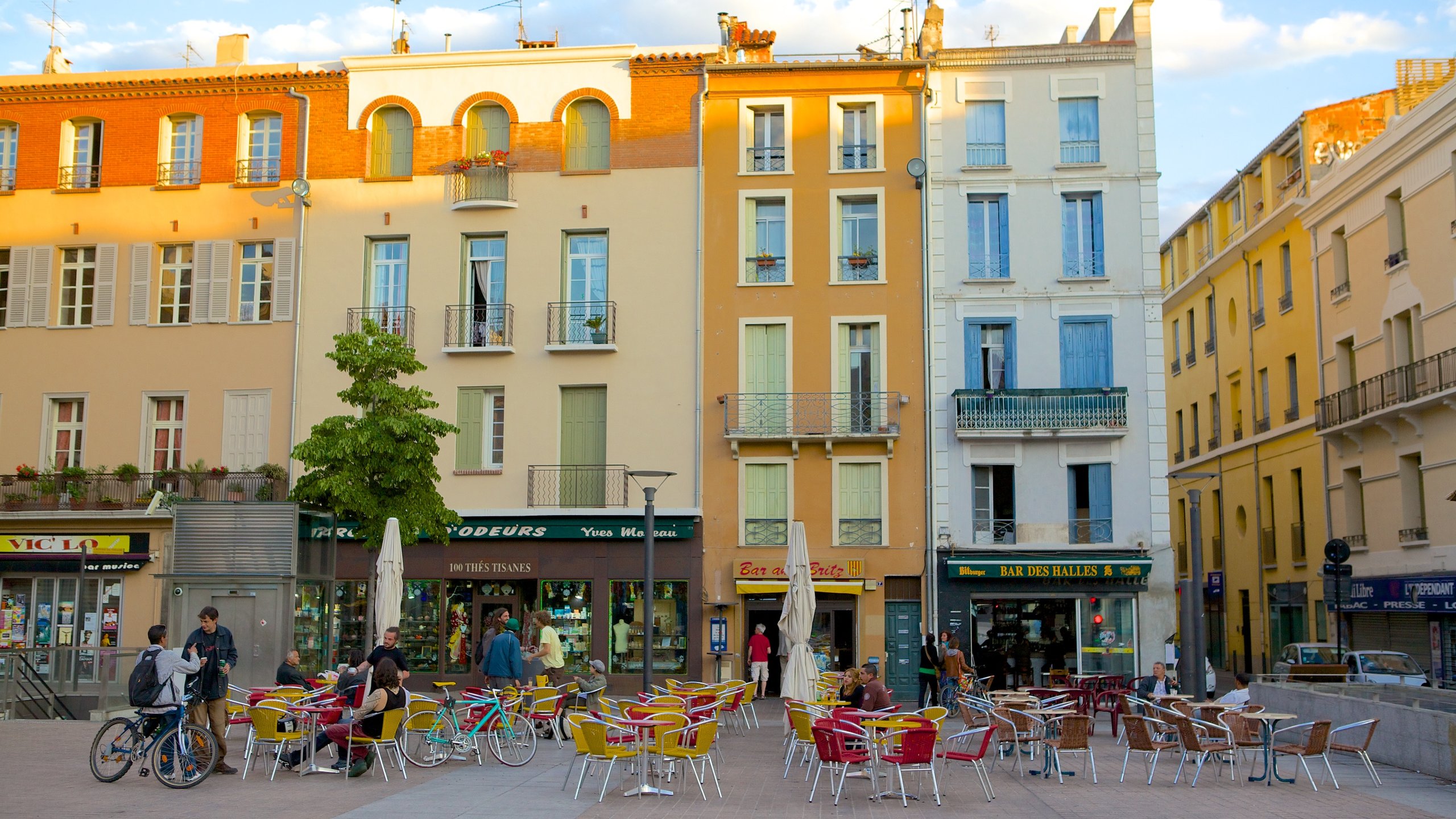 Perpignan Travel Guide: Best