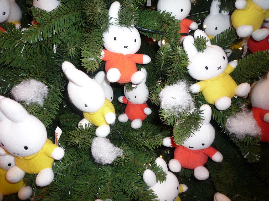 Miffy christmas wallpaper 1. scraggy