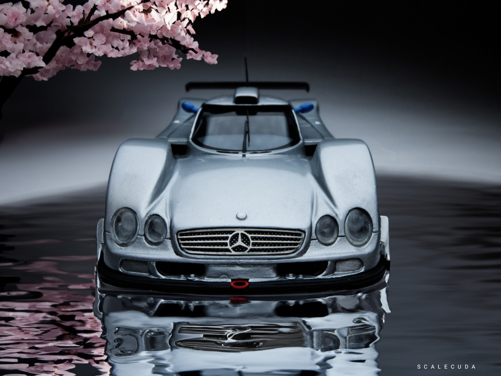 Silverbird Mercedes CLR LM99 1 43 Spark