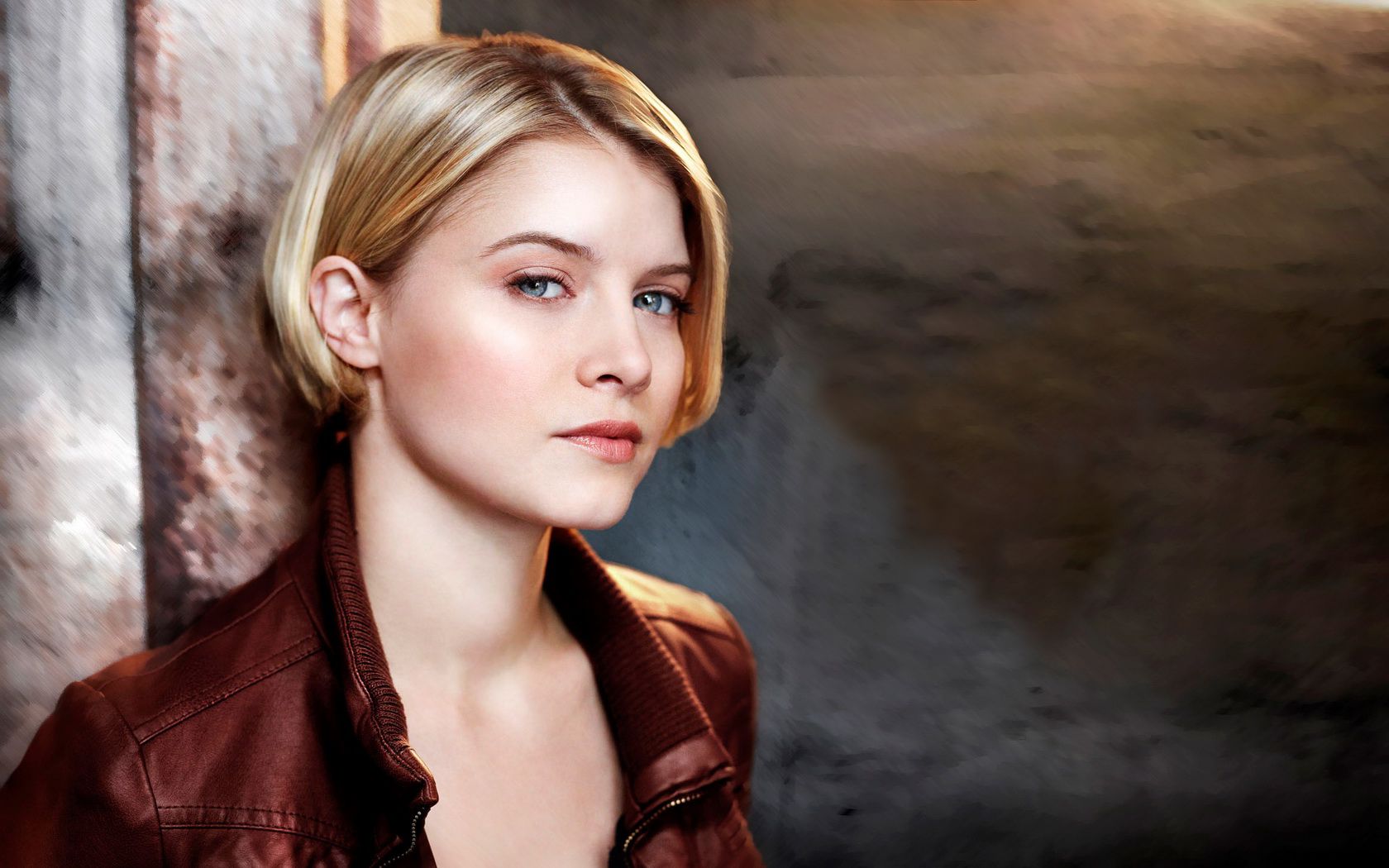 Download Woman Sarah Jones Wallpaper