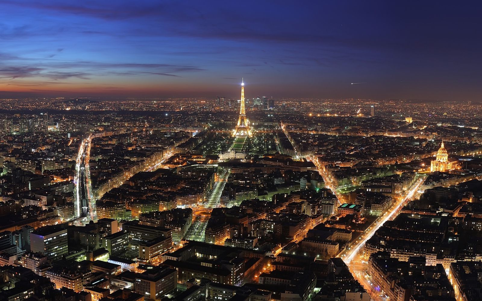 Paris Wallpaper Club