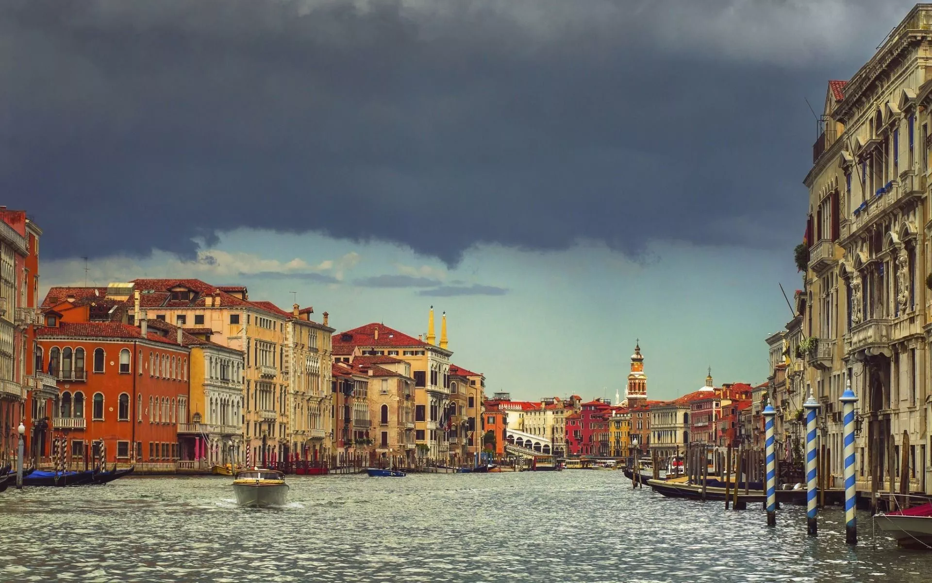 Venice in Rain Italy Wallpaper, HD City