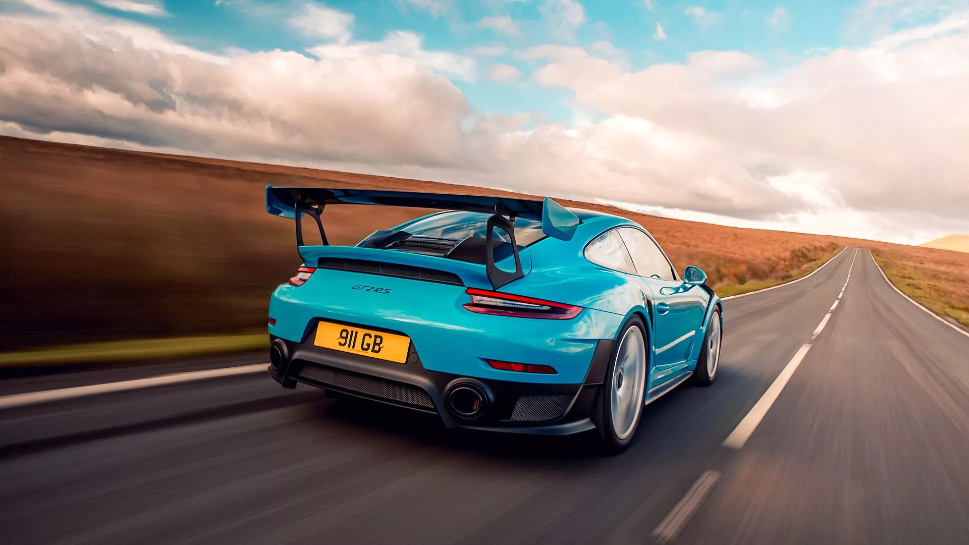 Porsche 911 GT2 RS Wallpaper