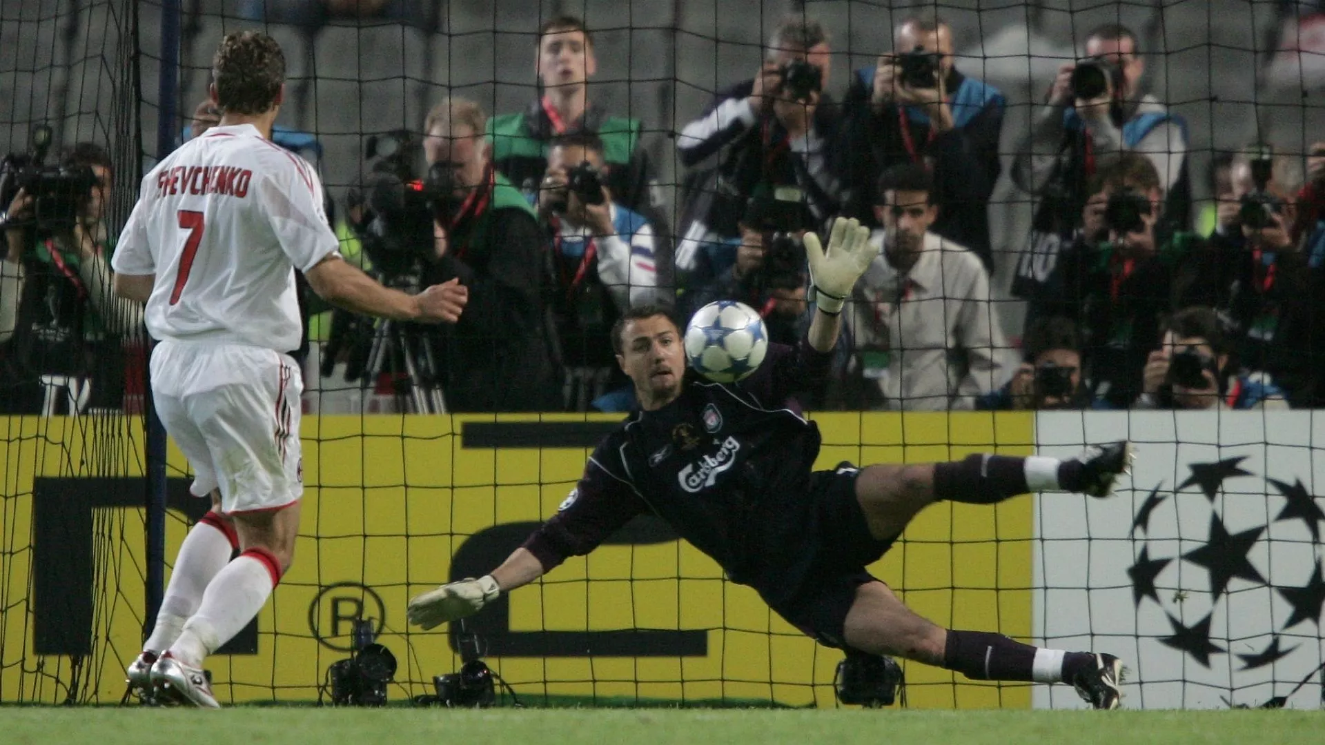 Dudek reveals he almost punched Rafa to