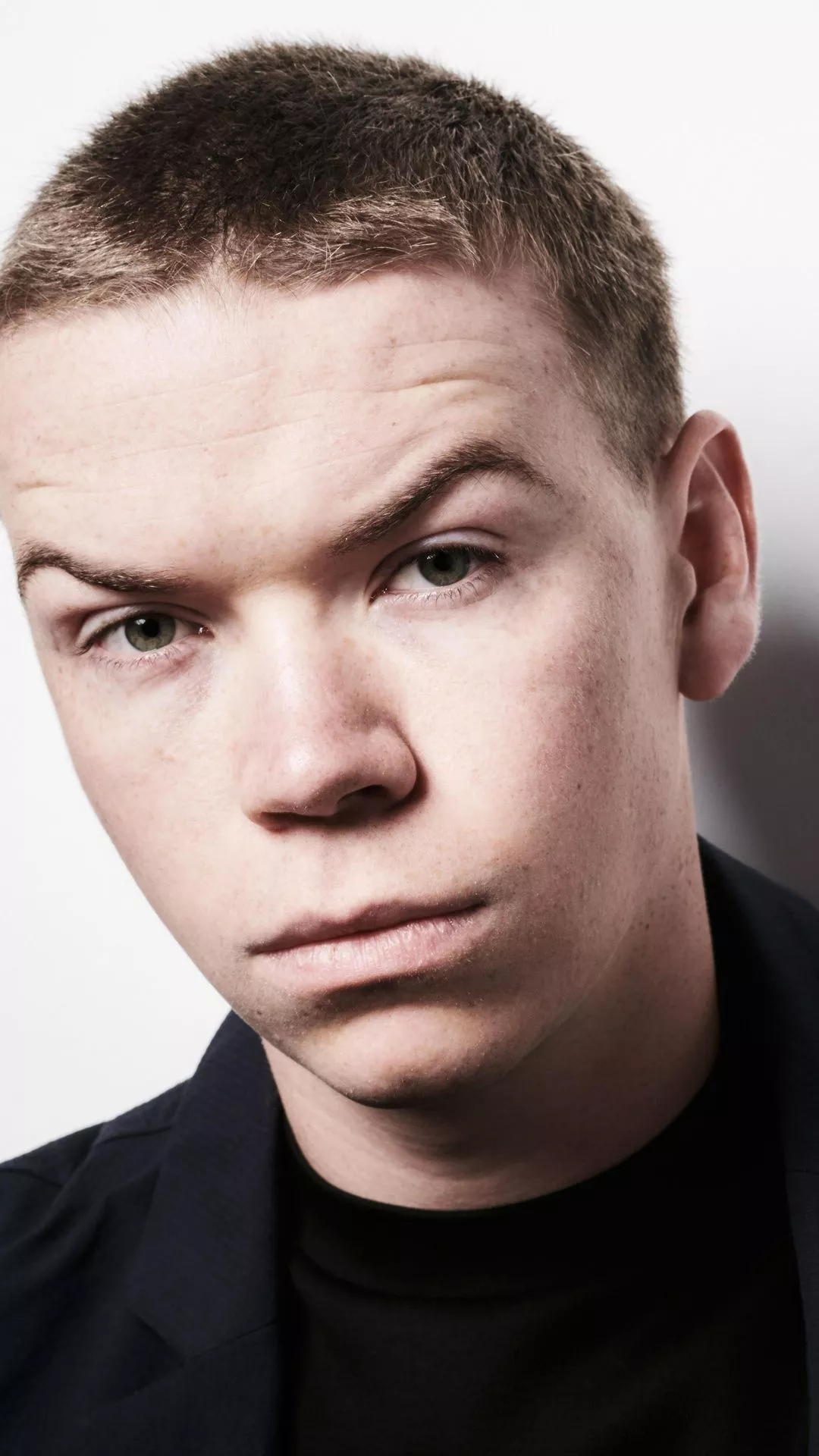 Will Poulter iPhone 7, 6s, 6