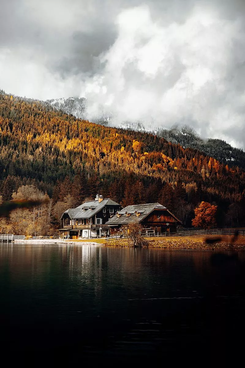 HD autumn lake house wallpaper