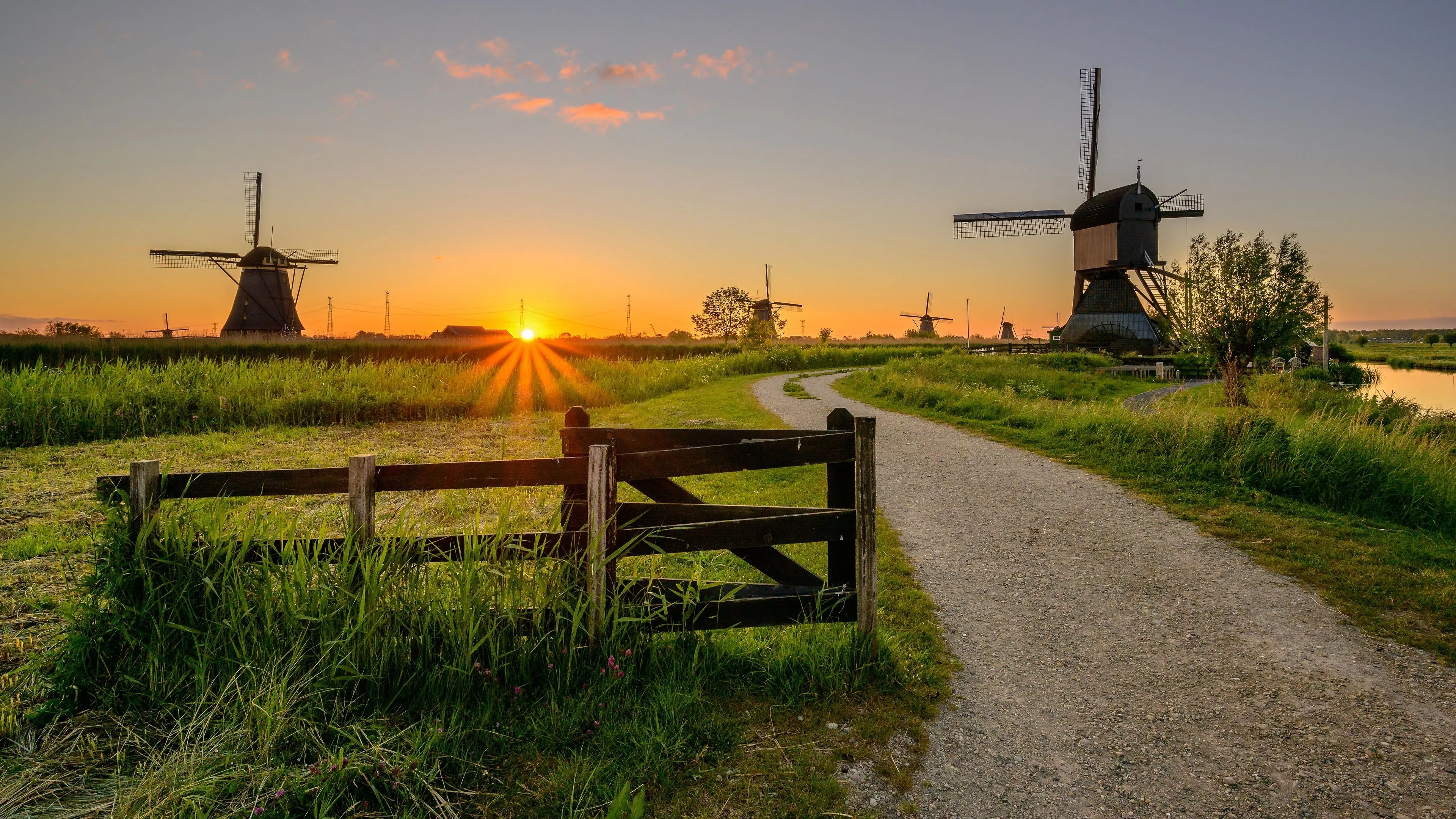 Windmills at Kinderdijk Wallpaper 50
