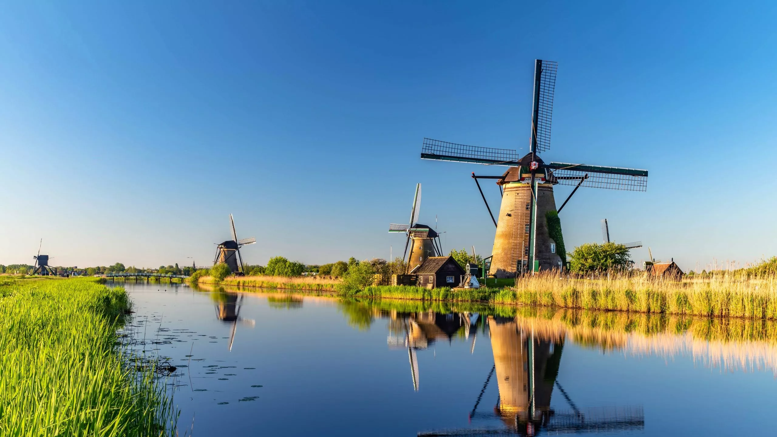 Windmills at Kinderdijk Wallpaper 4K