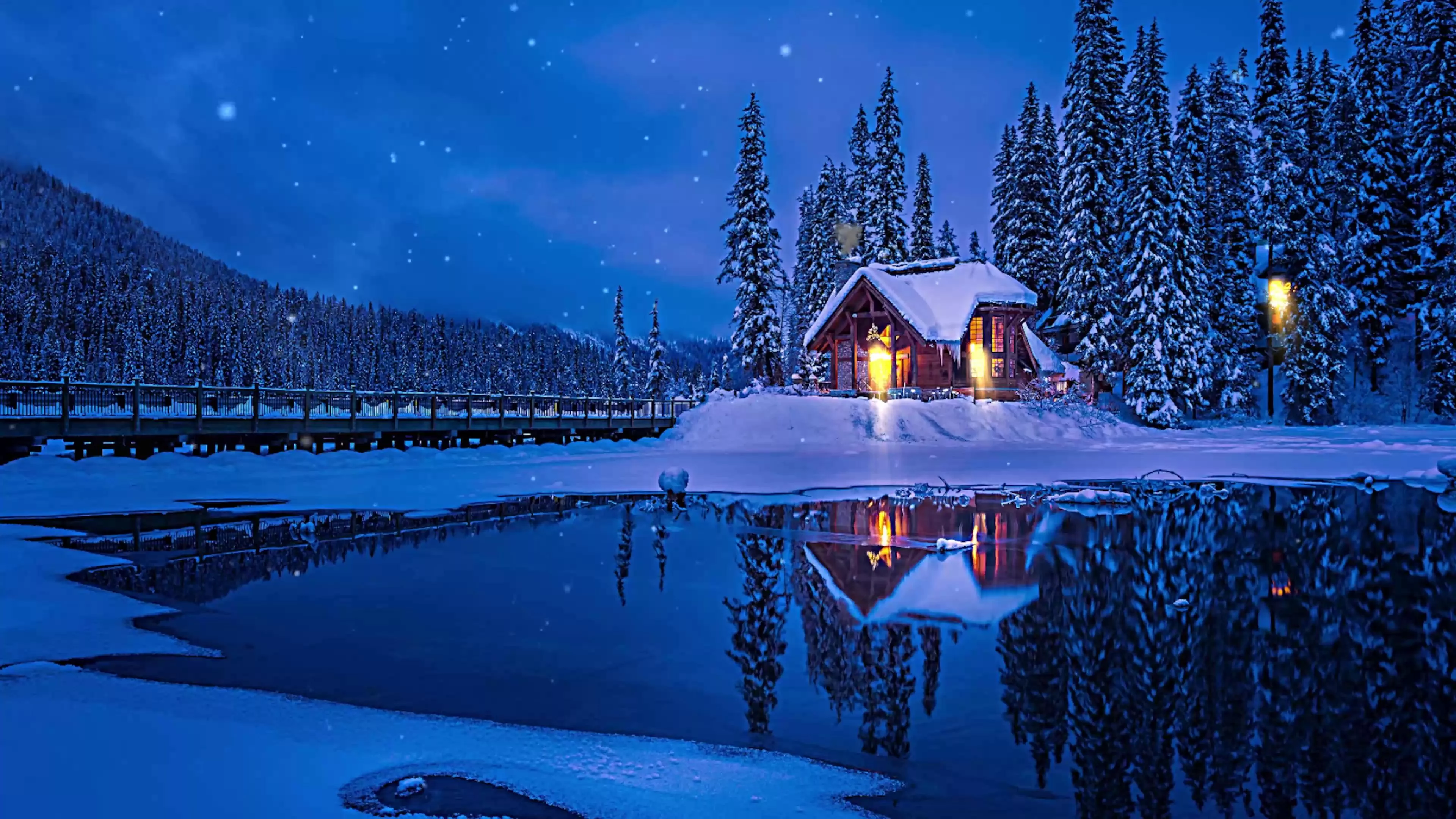 Cabin Covered in Snow Live Wallpaper