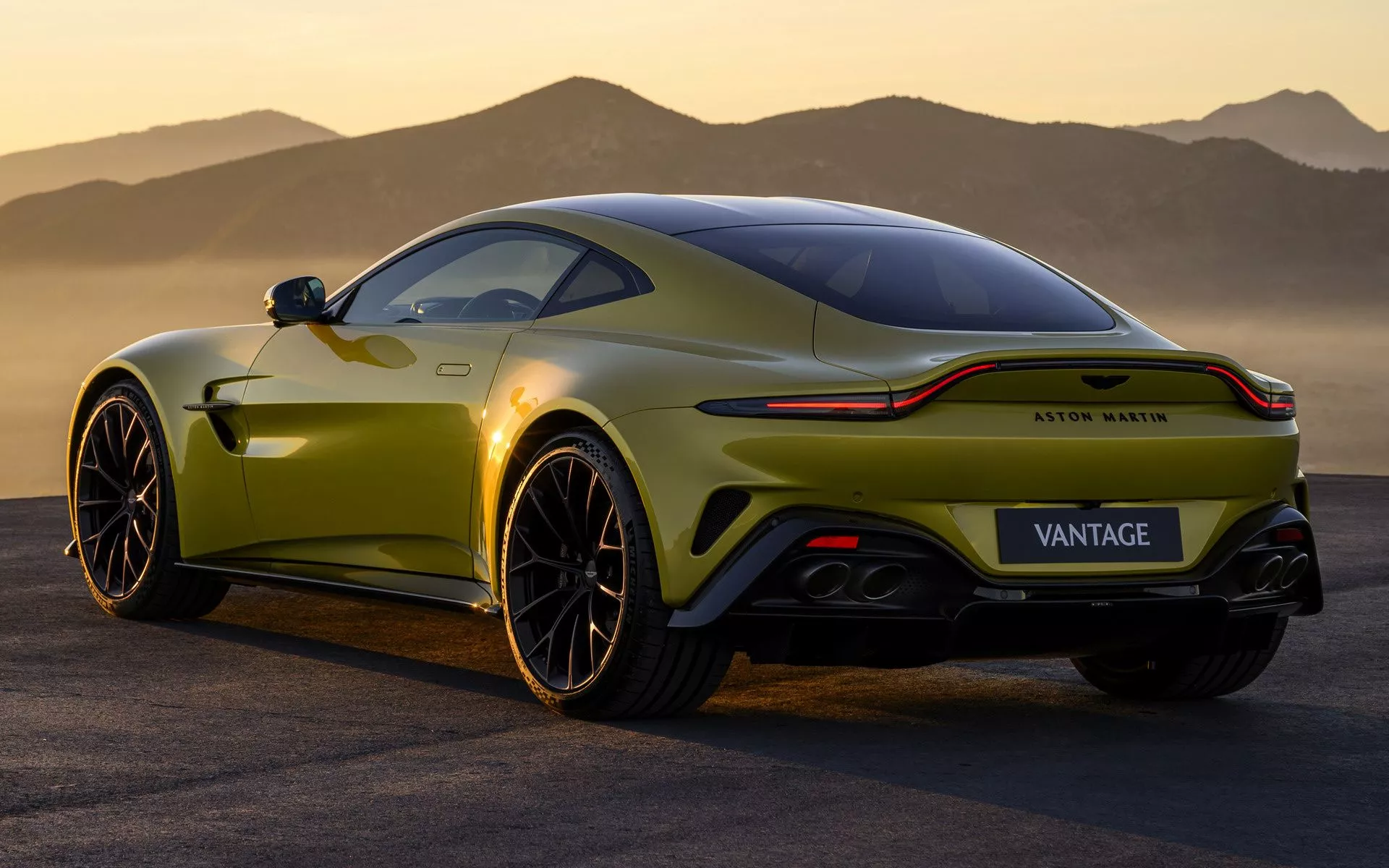2024 Aston Martin Vantage
