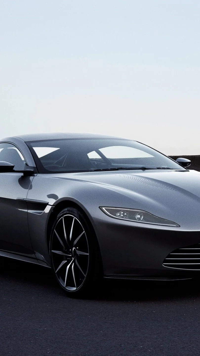 Aston Martin Vantage Wallpaper 2k HD