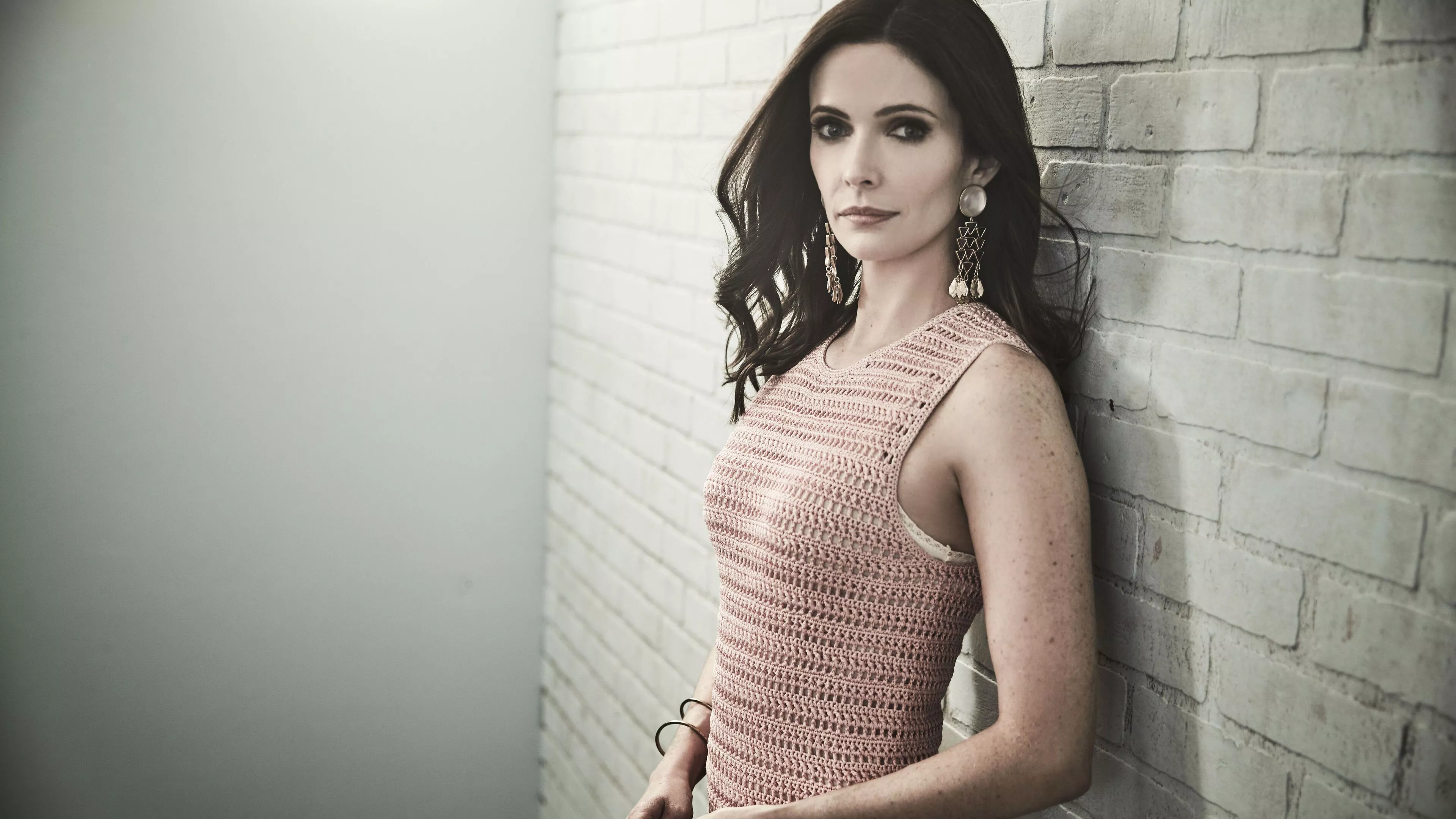 Bitsie Tulloch In Arrowverse