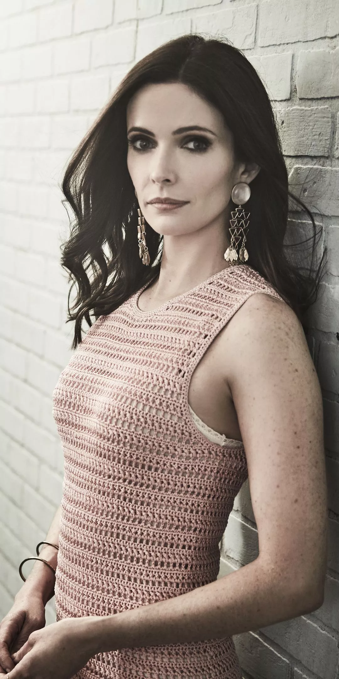 Bitsie Tulloch In Arrowverse