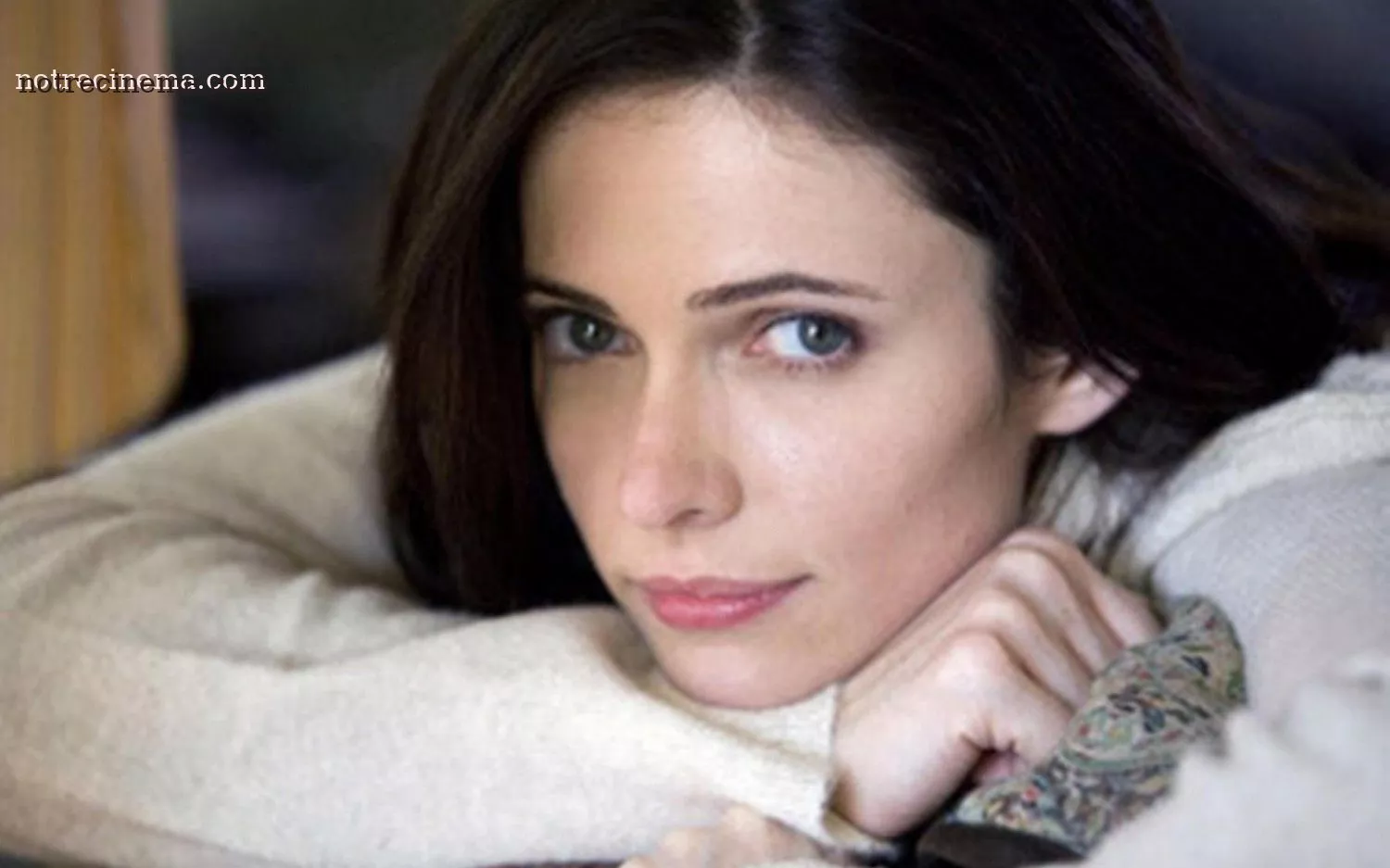 Elizabeth TULLOCH, Biography and movies