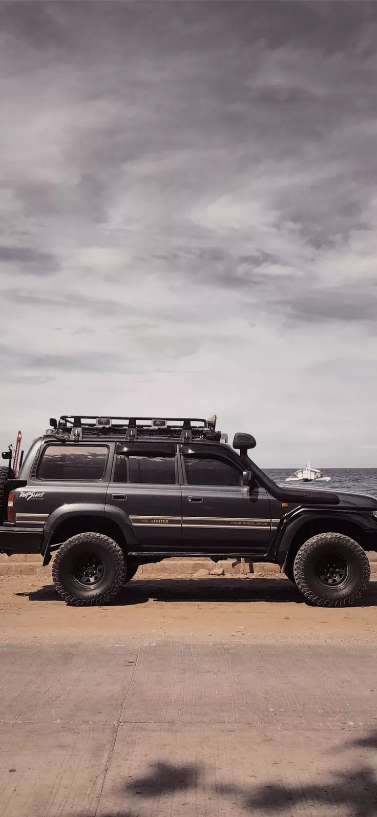 toyota land cruiser prado iPhone Wallpaper
