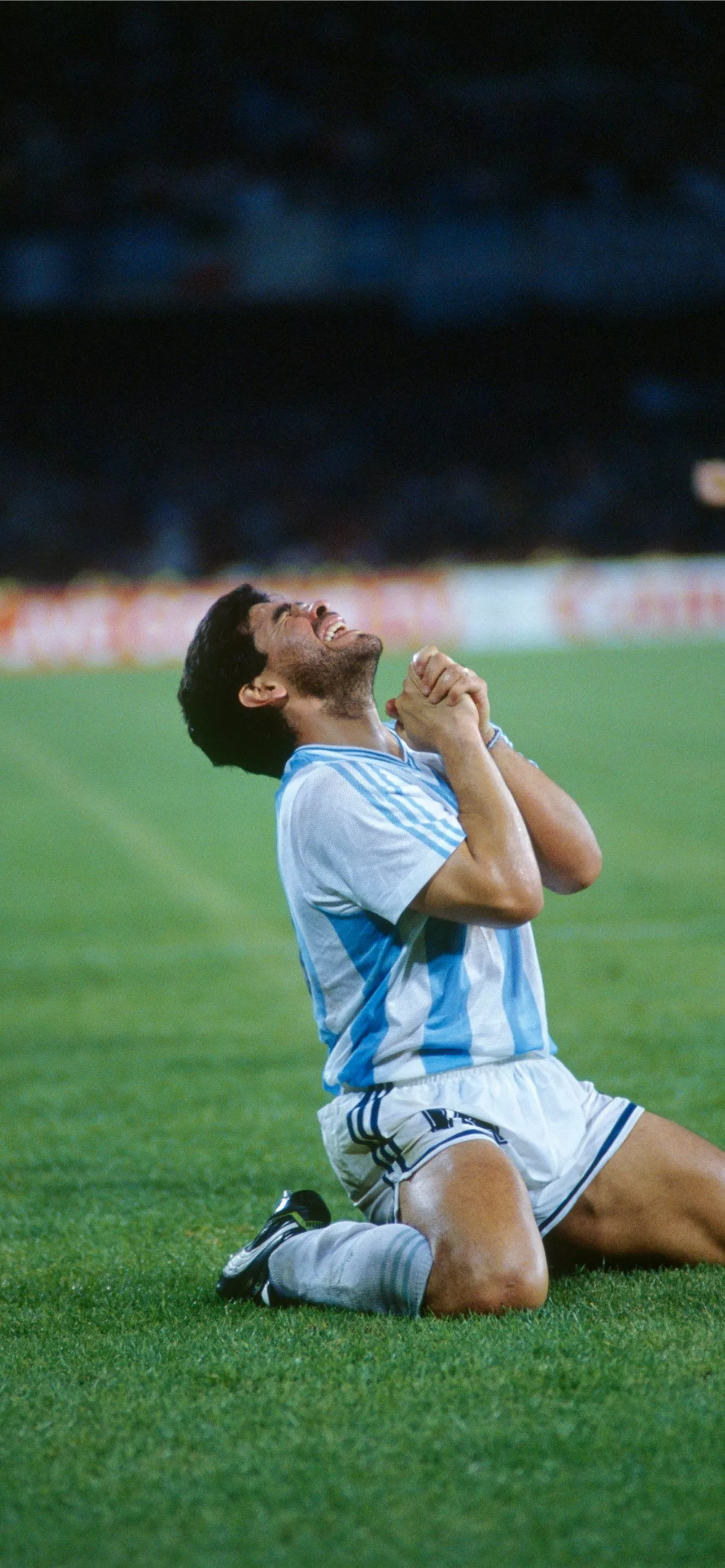 diego maradona iPhone Wallpaper
