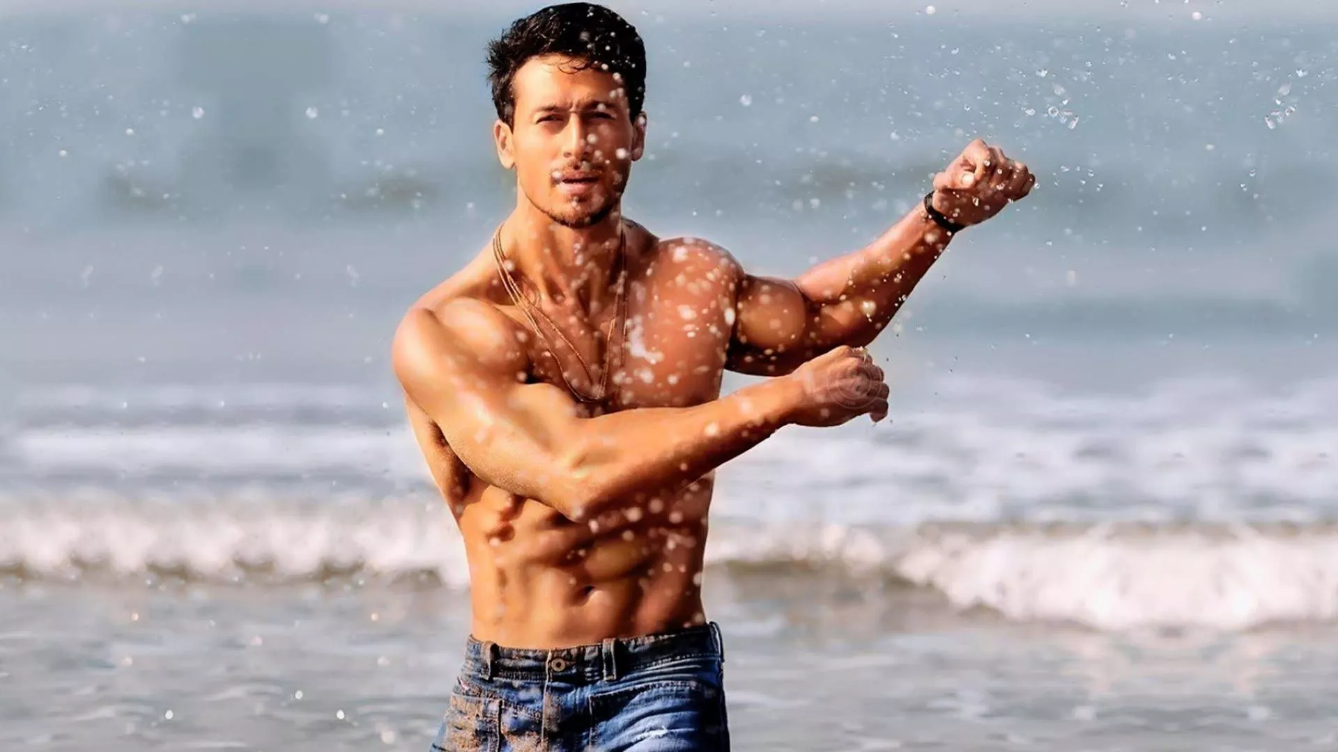 Tiger Shroff Body Wallpaper