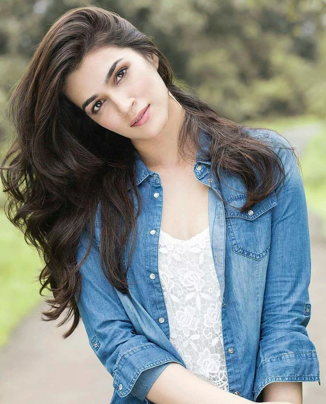 Kriti Sanon HD wallpaper