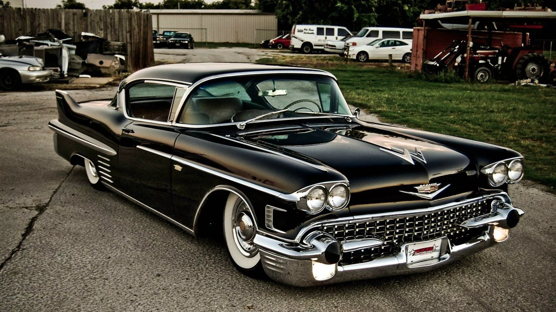 Download Vehicle Cadillac HD Wallpaper