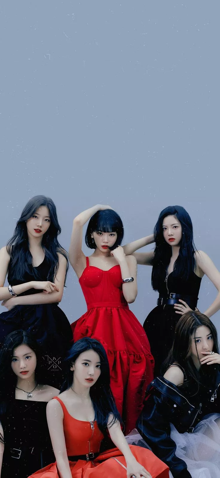 LE SSERAFIM (르세라핌) WALLPAPER