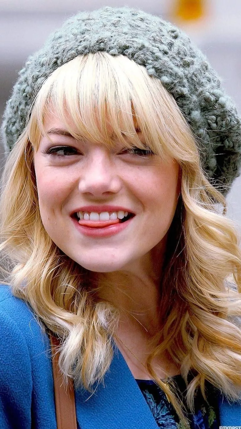 HD emma stone smiling wallpaper