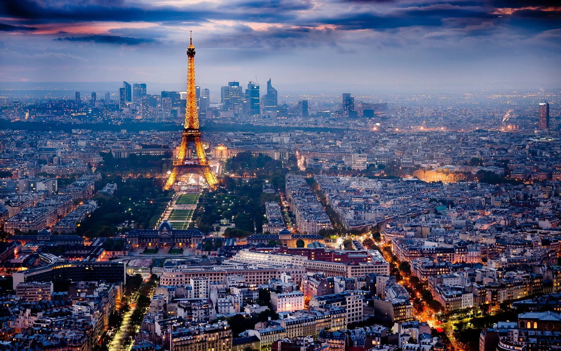 Paris Skyline: Eiffel Tower HD Wallpaper