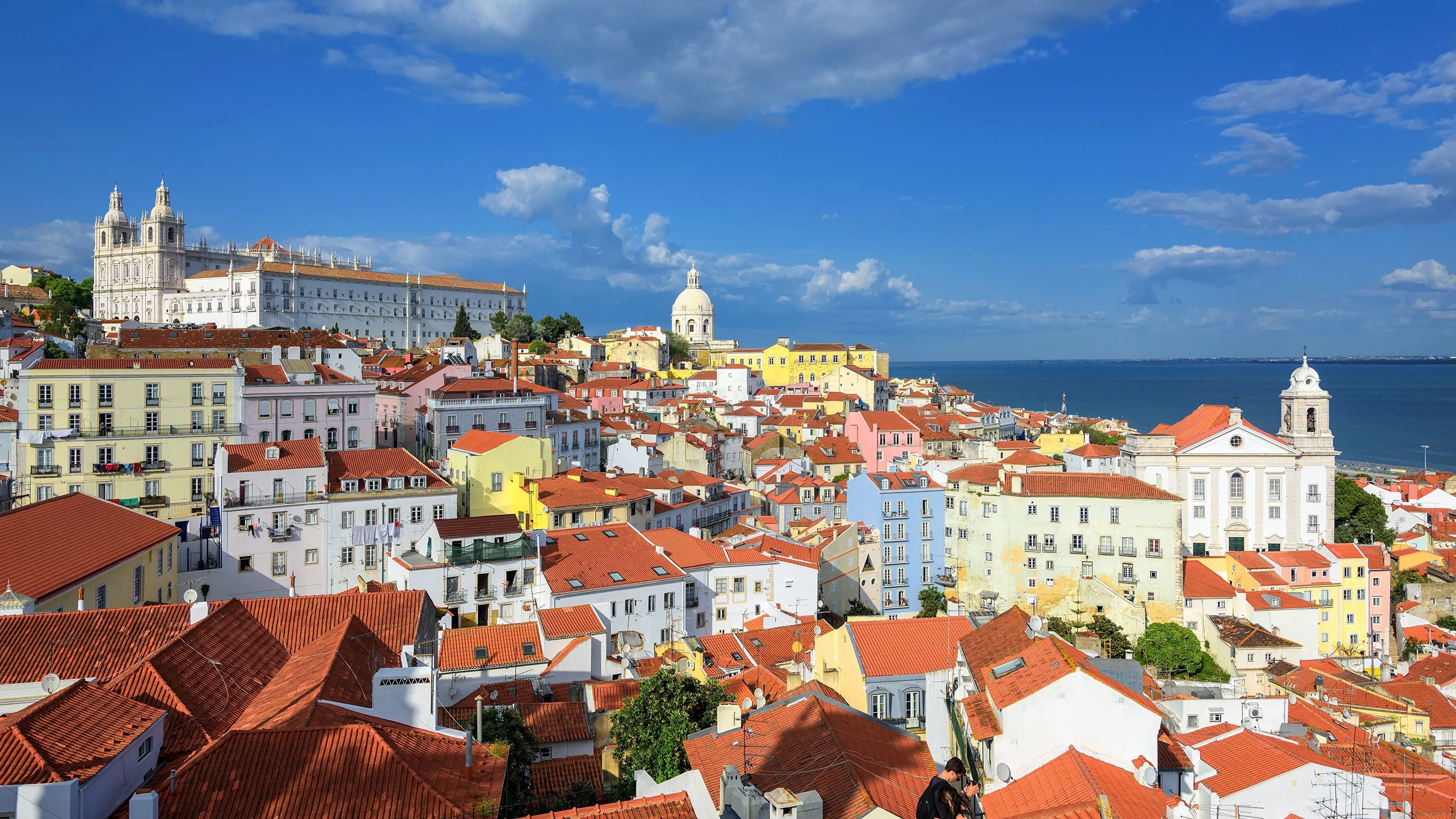 Lisbon (Portugal) Wallpaper (
