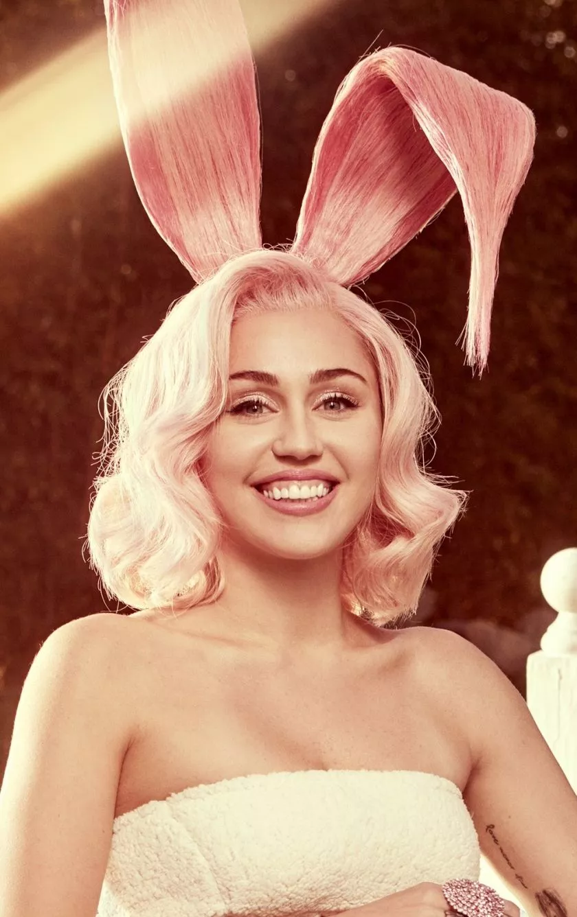 Download wallpaper 840x1336 miley cyrus