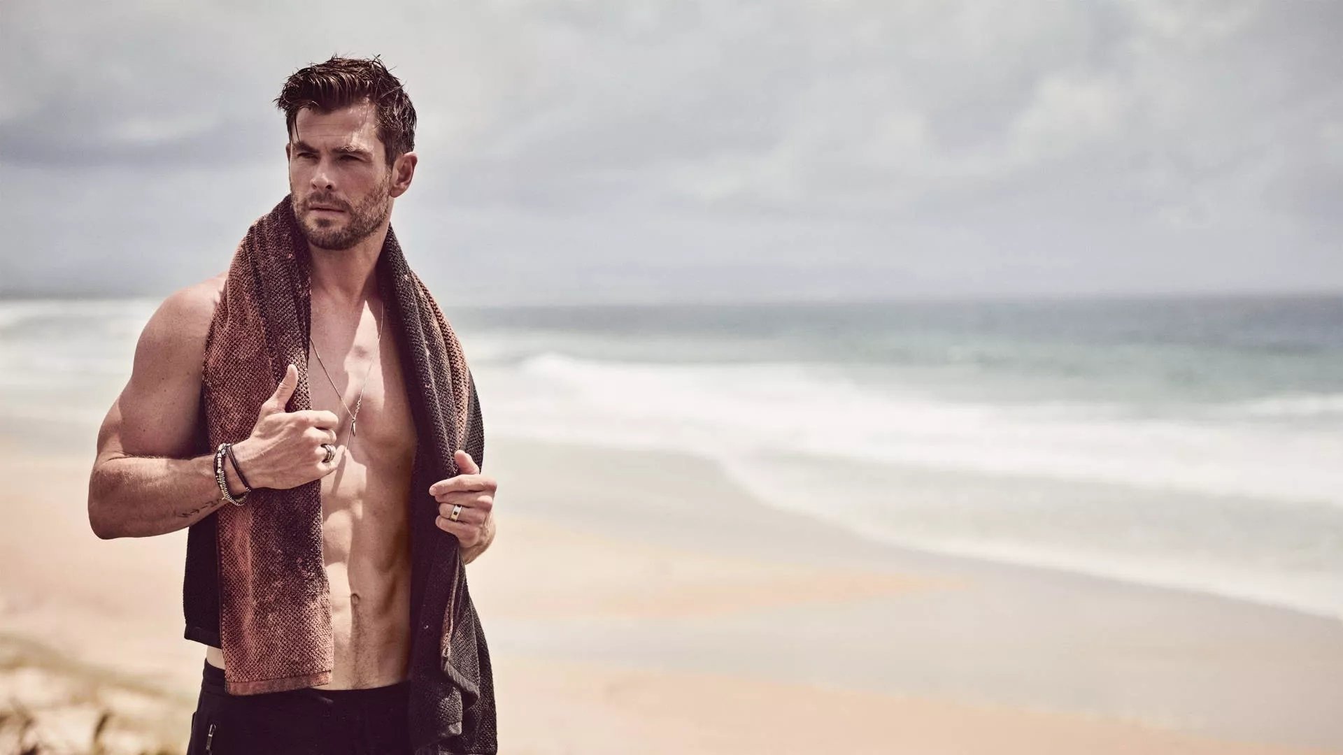Chris Hemsworth Wallpaper