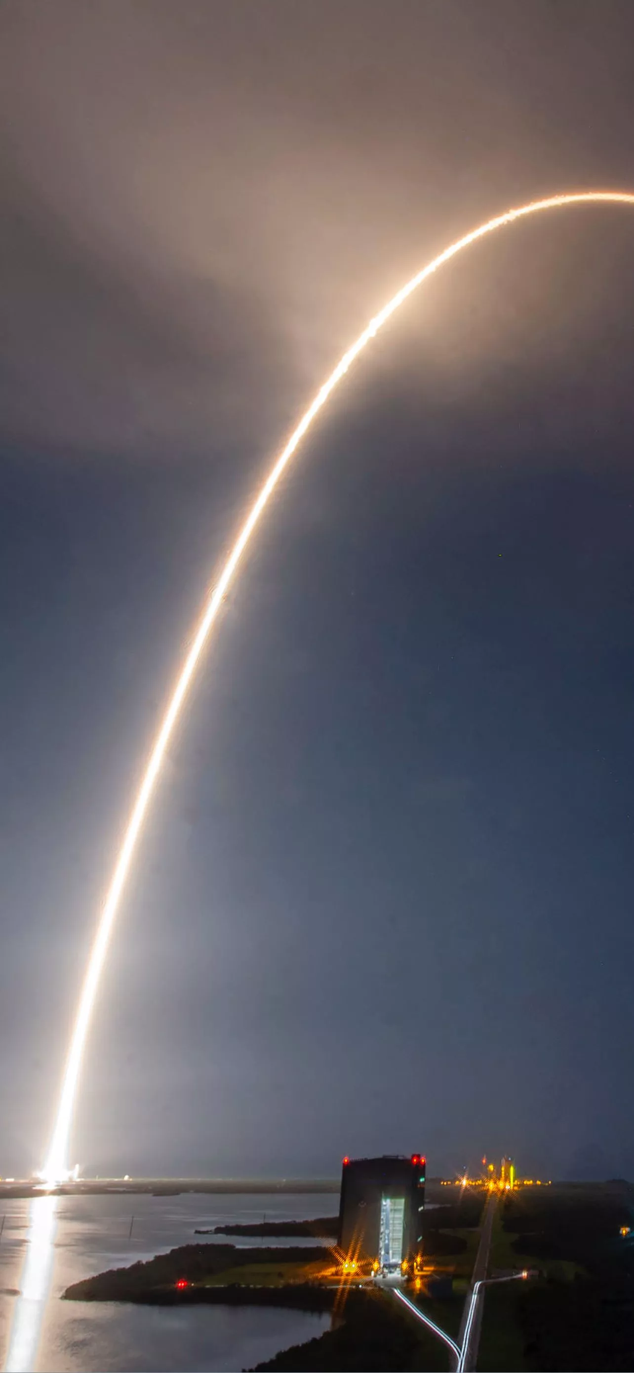 SpaceX wallpaper for iPhone