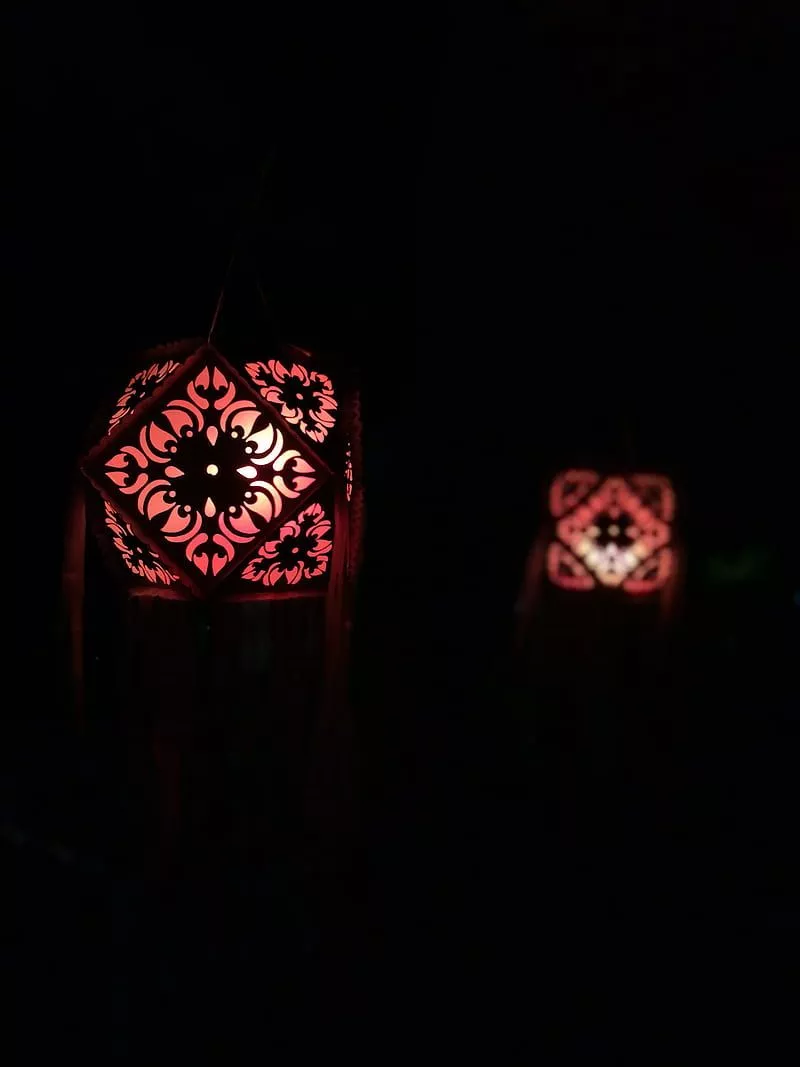 Vesak kuudu, vesak mangalya, HD phone