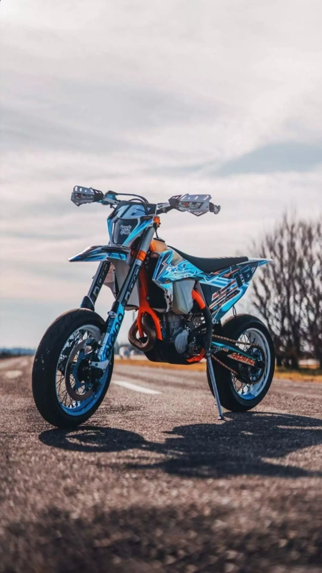 KTM 690 SMC Wallpaper
