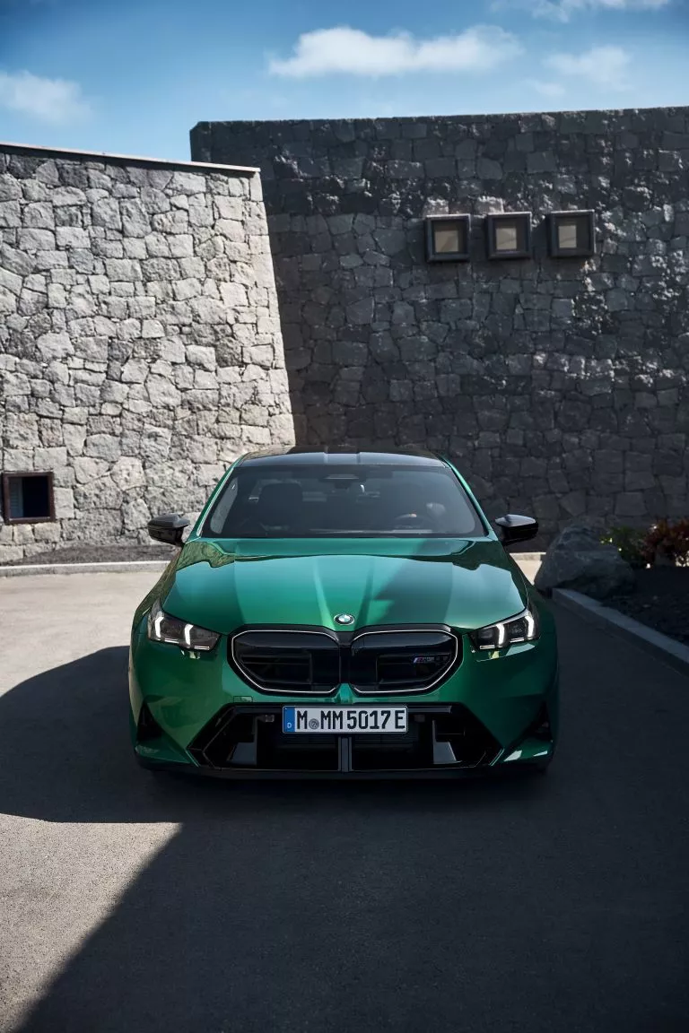 2025 BMW M5 ( G90 ) quality free high resolution car image, picture and photo