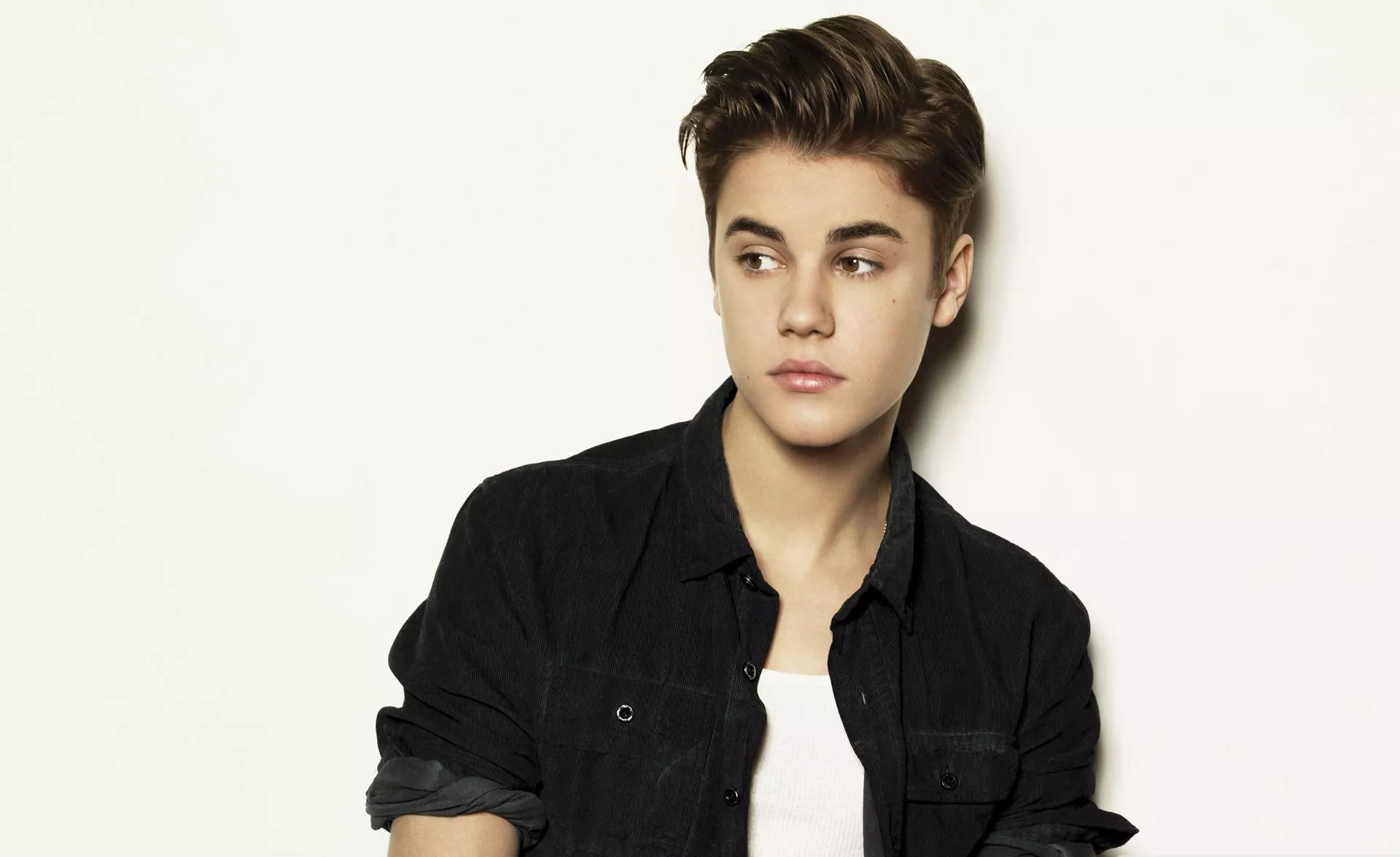 Justin Bieber Latest Photo Wallpaper