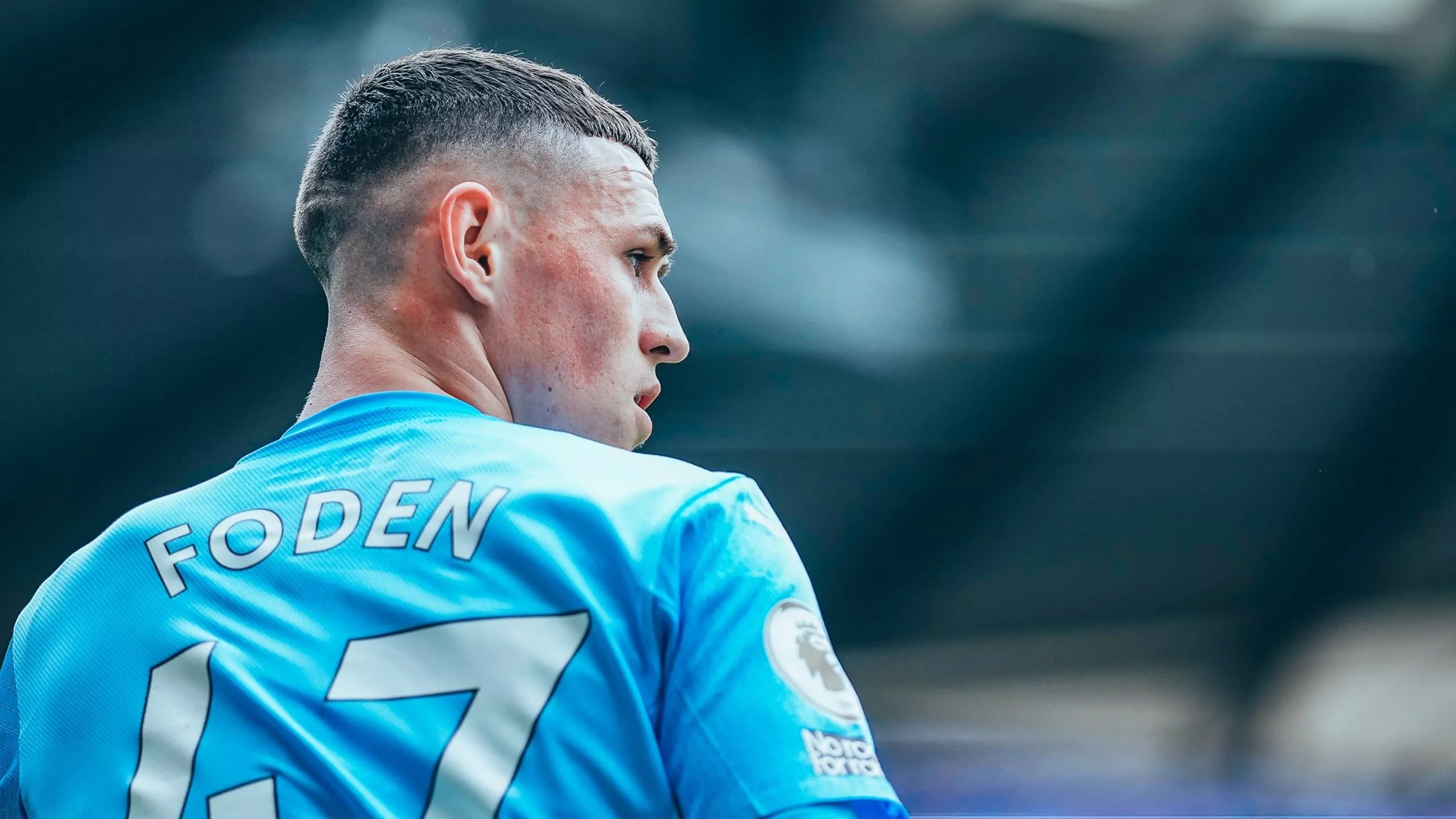 Phil Foden HD Manchester City Wallpaper