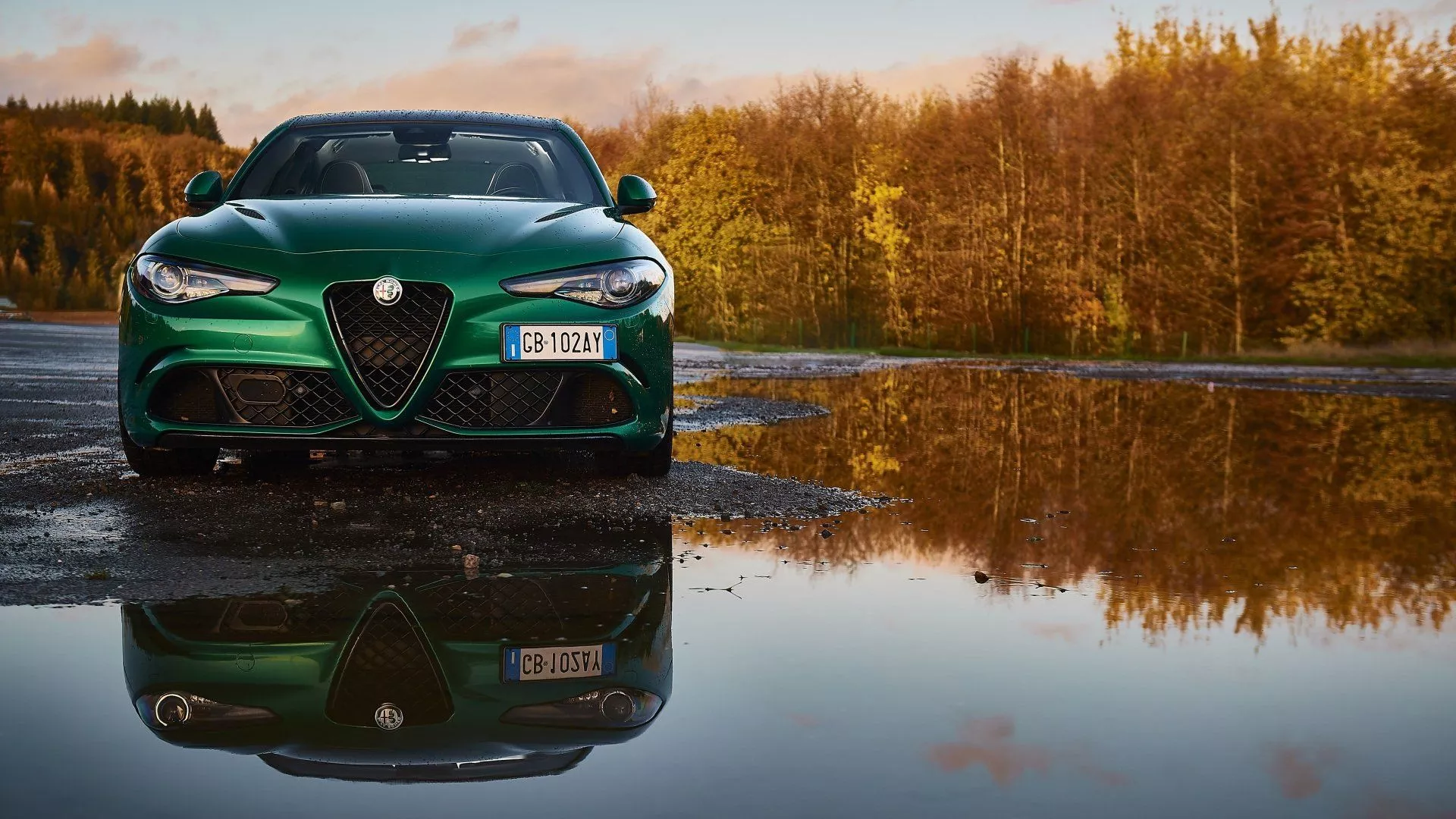 Download Green Car Car Reflection Alfa