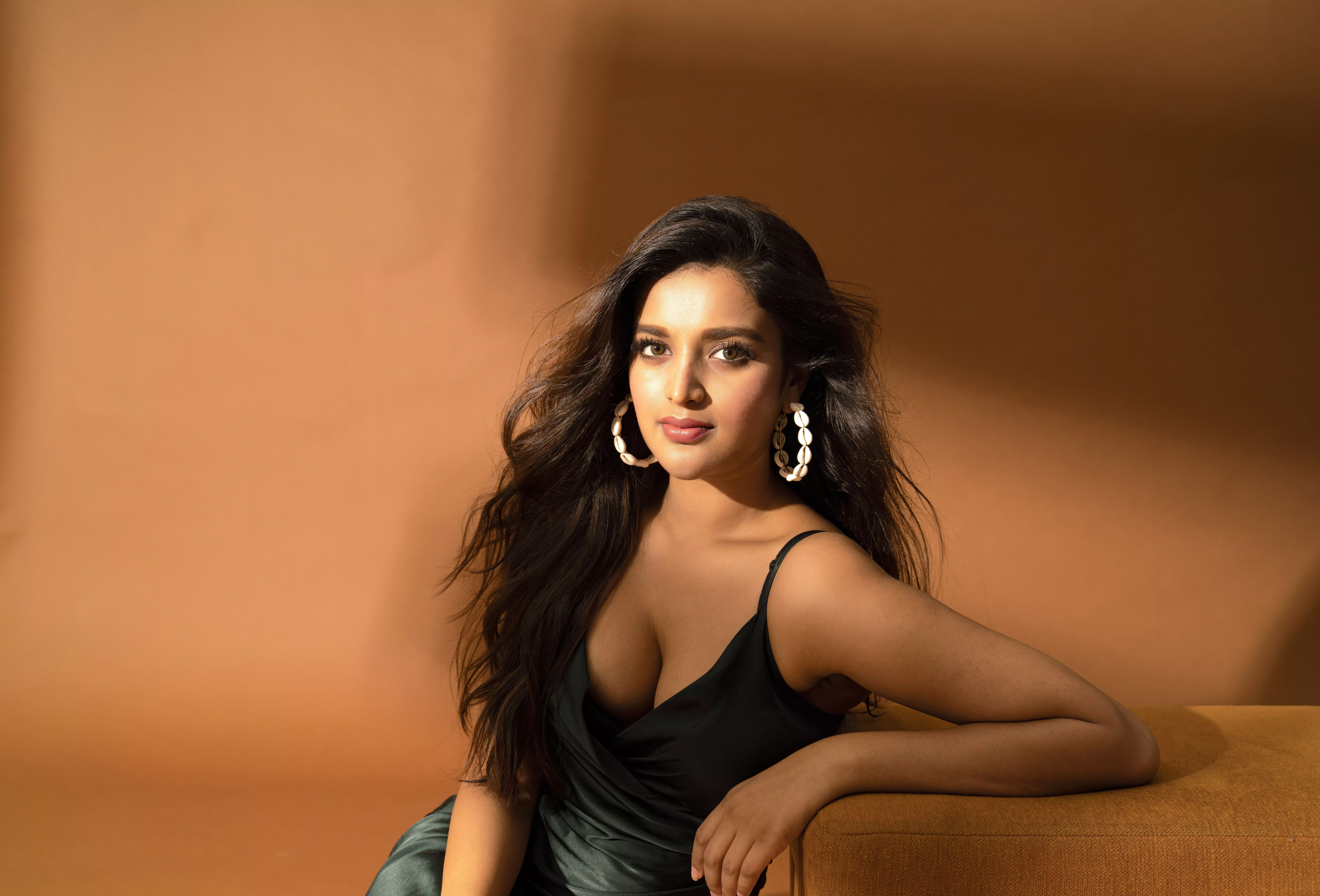 Nidhhi Agerwal Wallpaper 4K, 8K, Indian