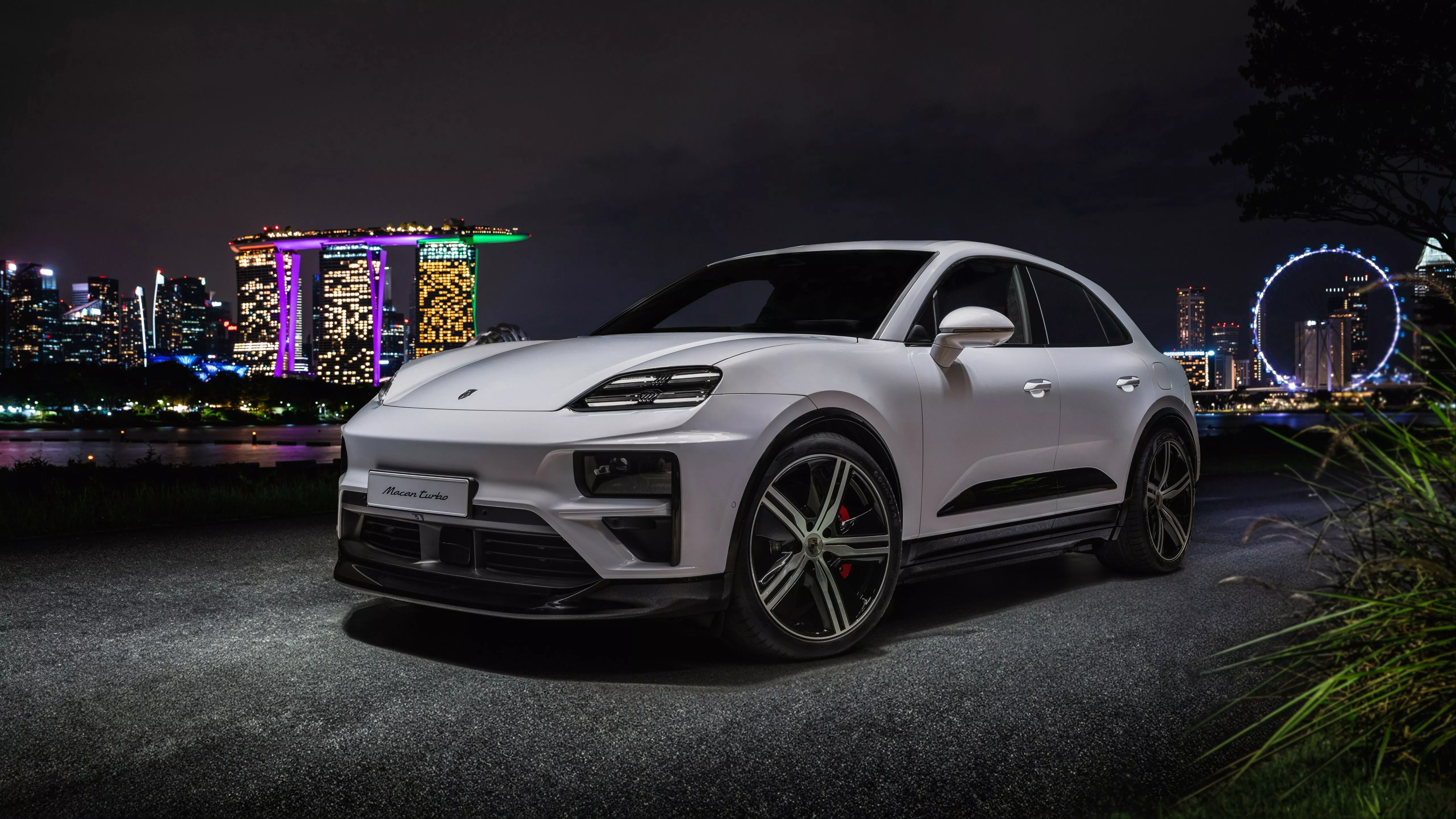 Porsche Macan Turbo 2024 4K Wallpaper