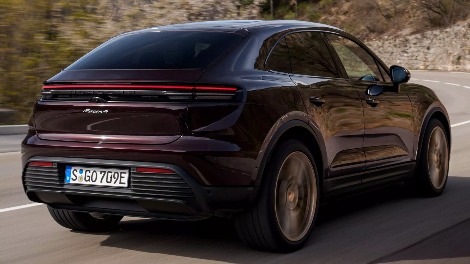 2024 Porsche Macan and HD